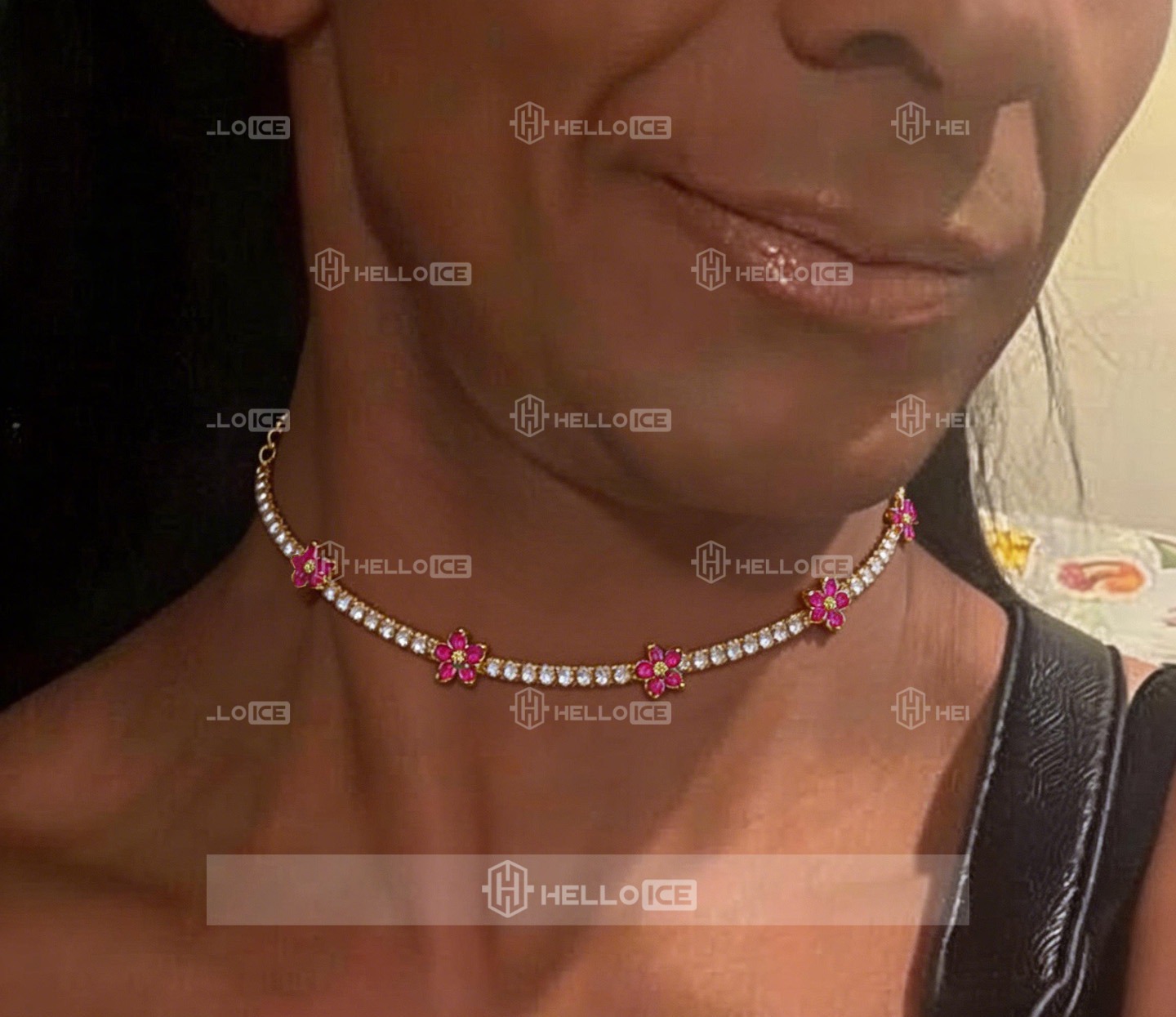 Helloice Review Image