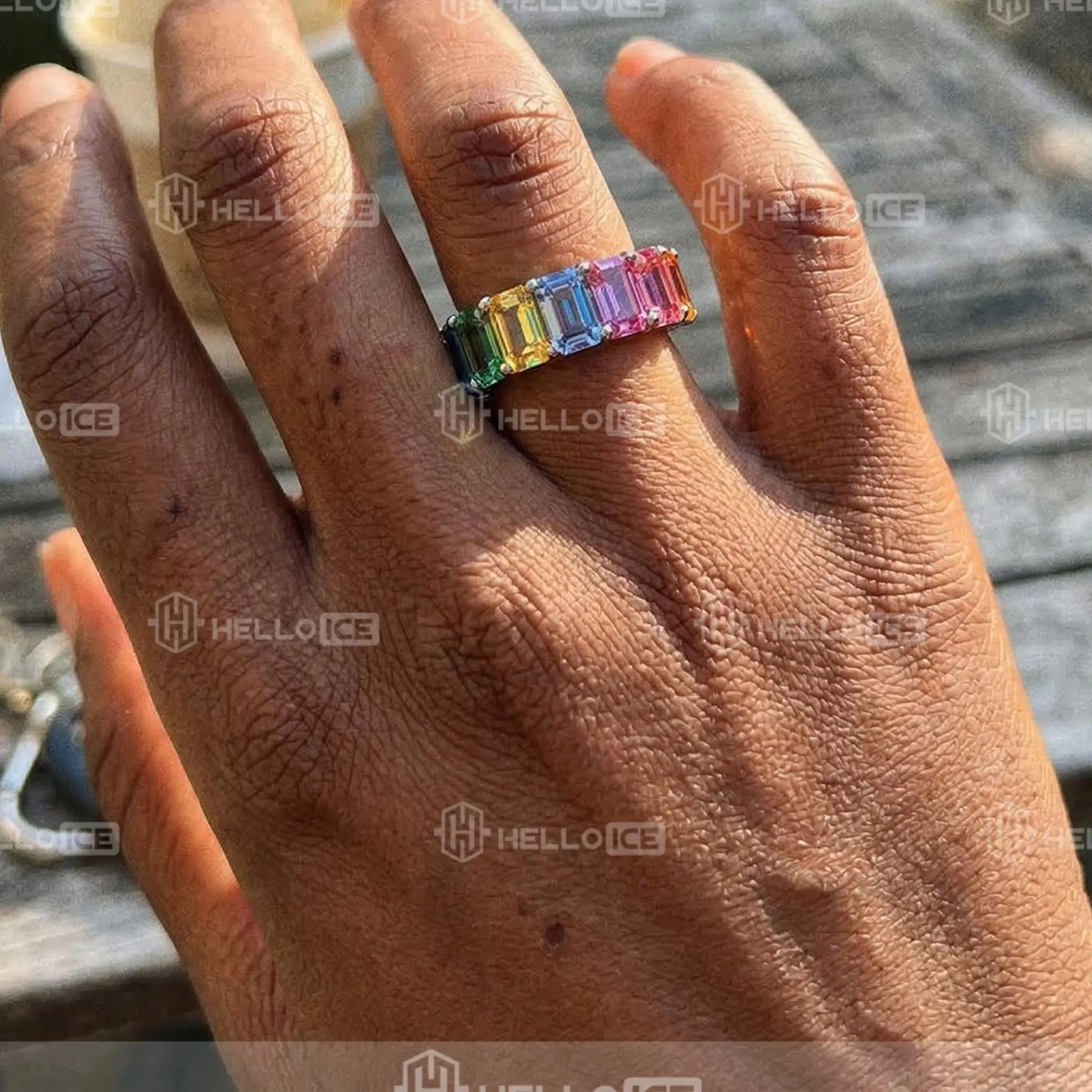 Helloice Review Image