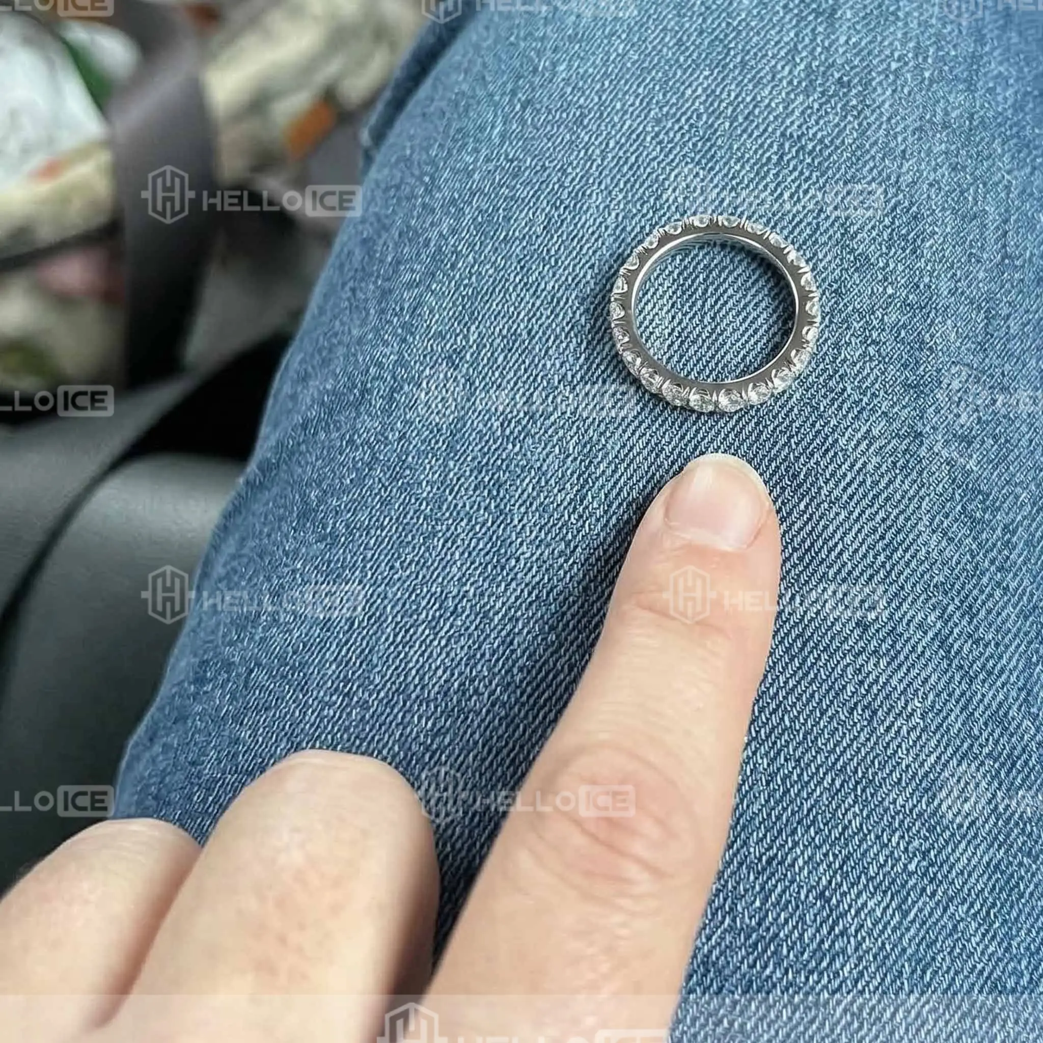 Helloice Review Image