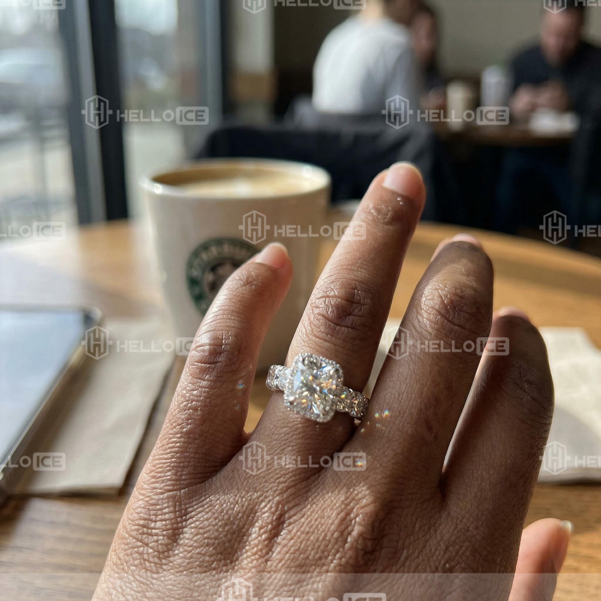 Helloice Review Image