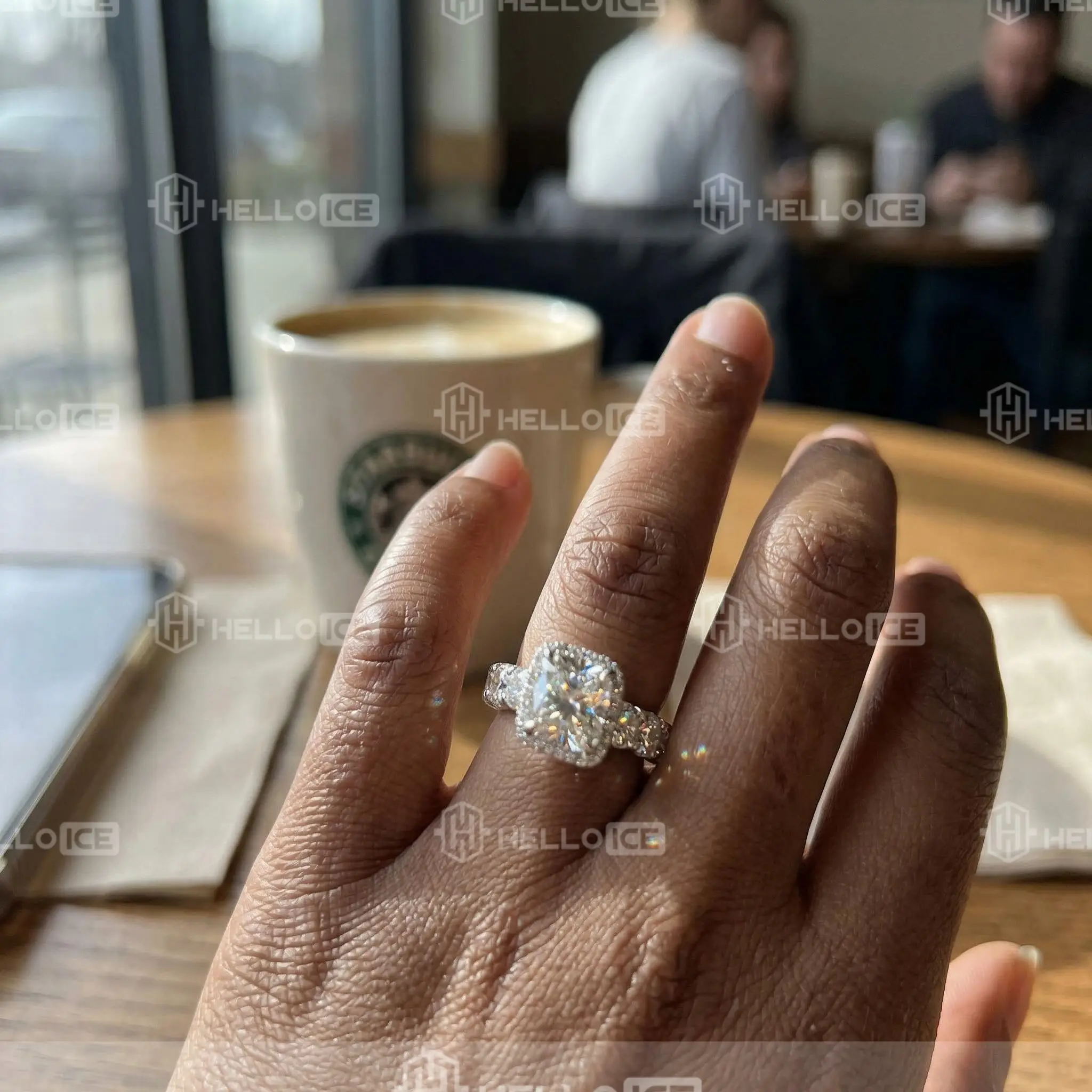 Helloice Review Image