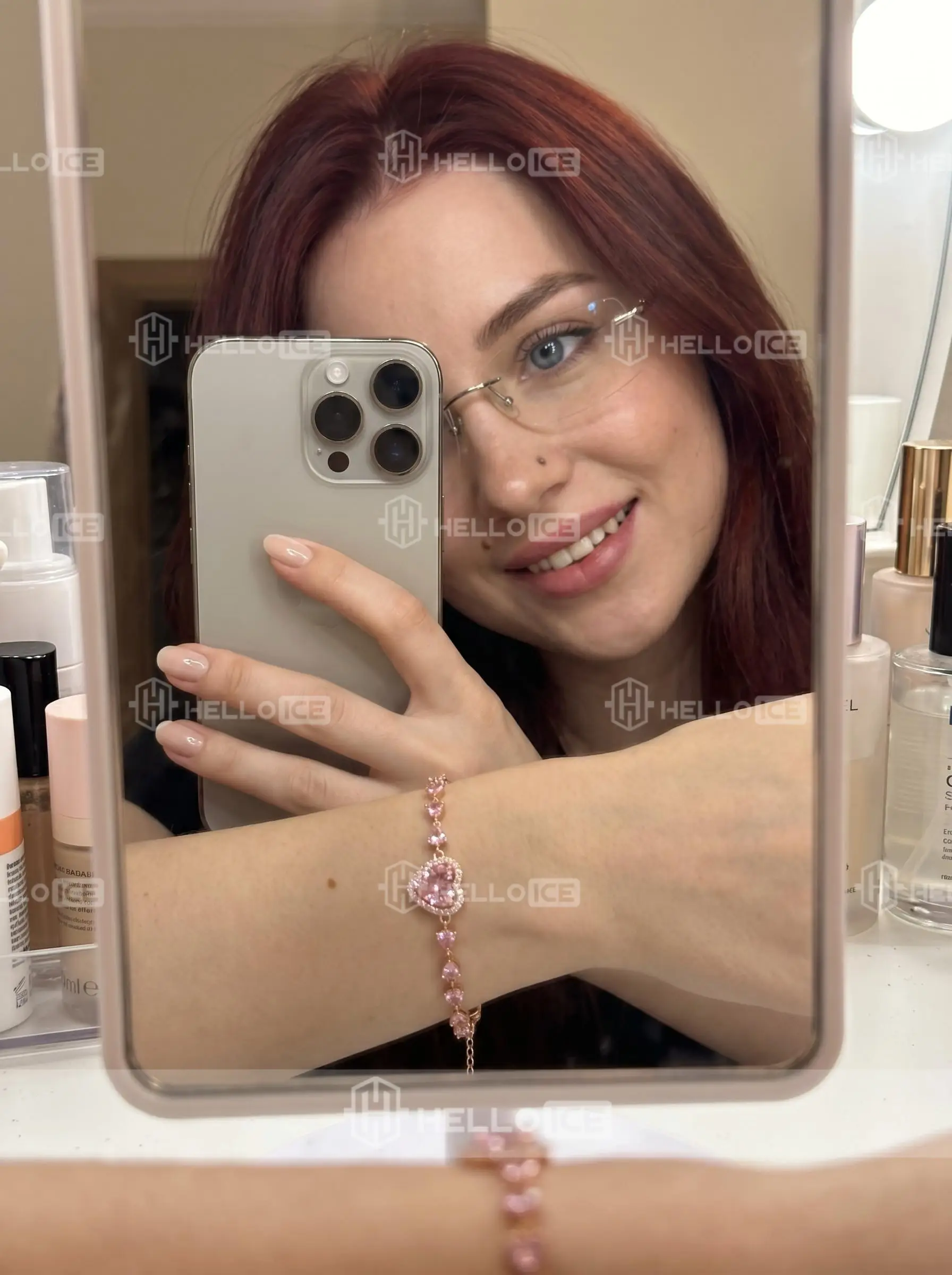 Helloice Review Image