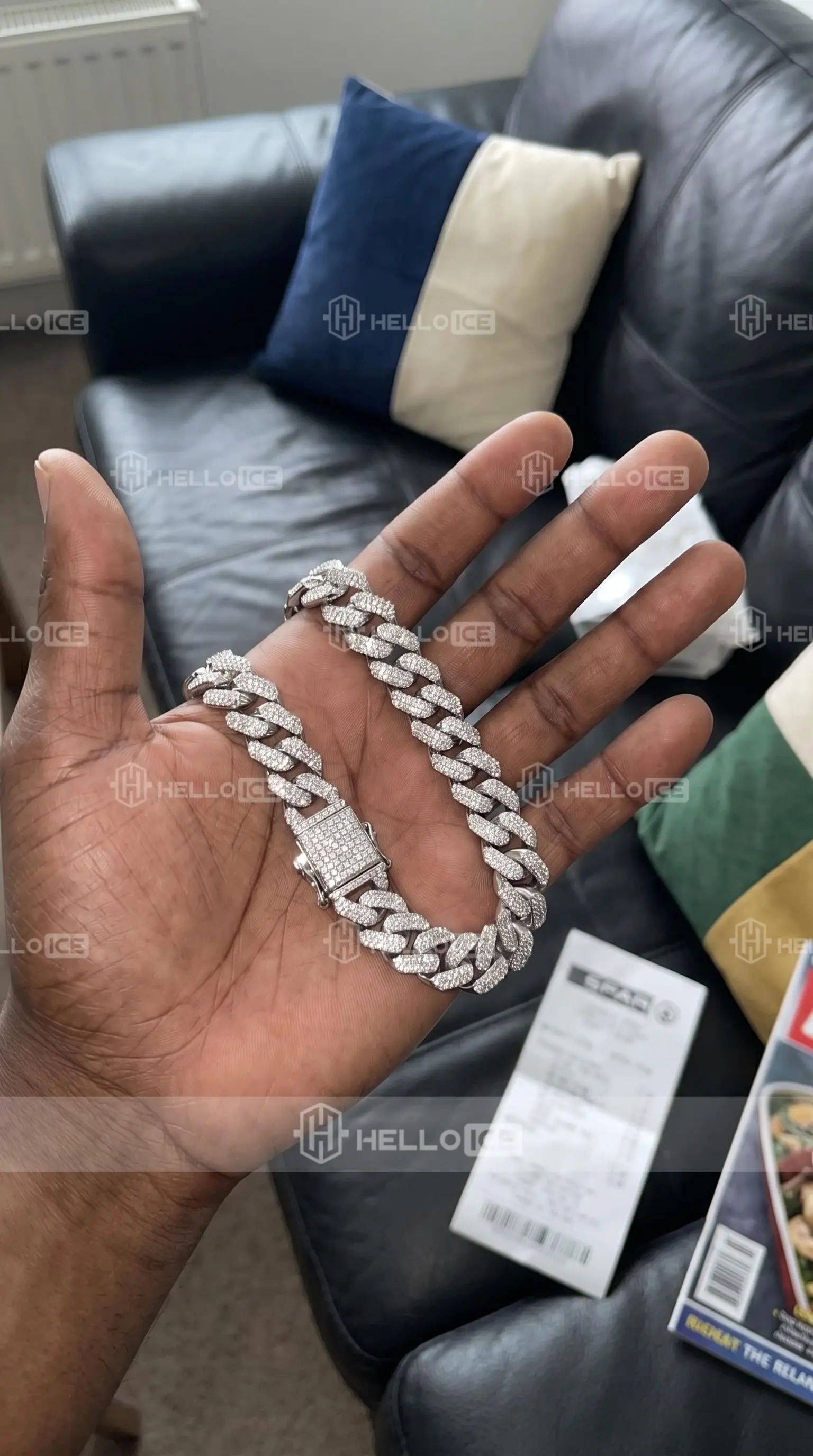 Helloice Review Image