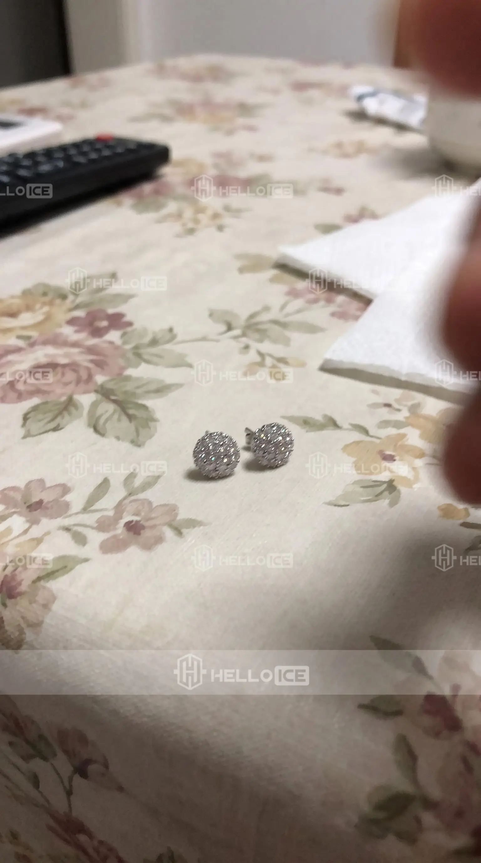 Helloice Review Image