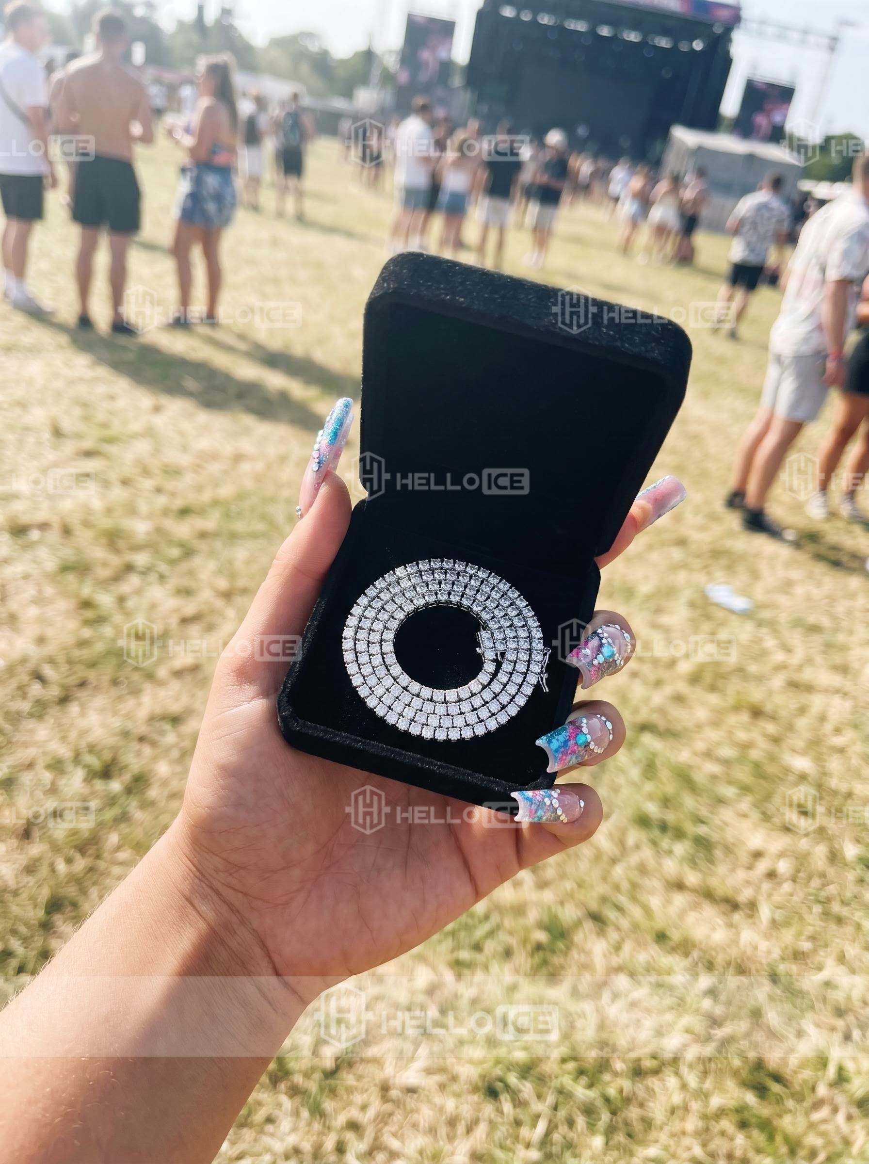 Helloice Review Image