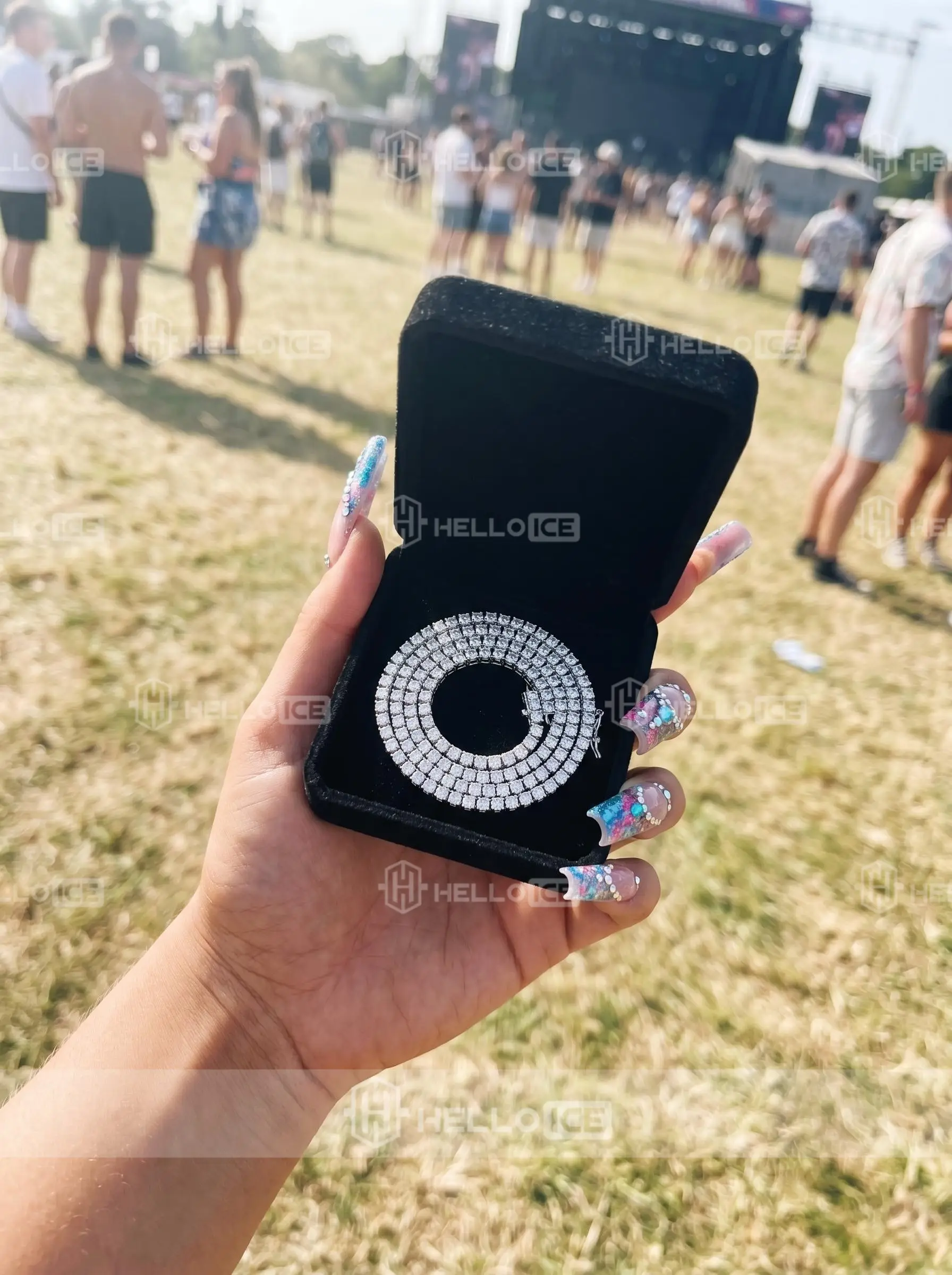 Helloice Review Image