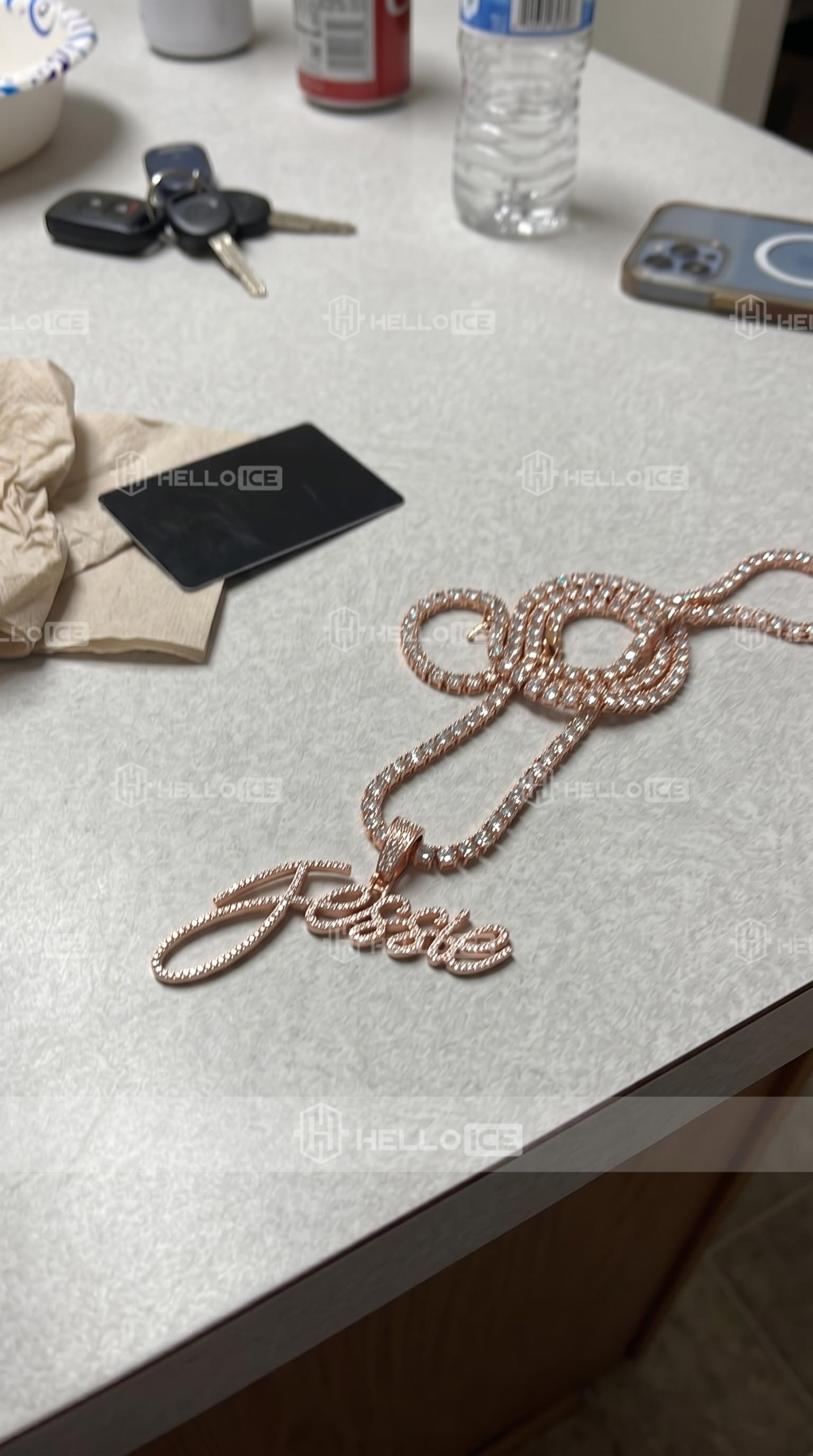 Helloice Review Image