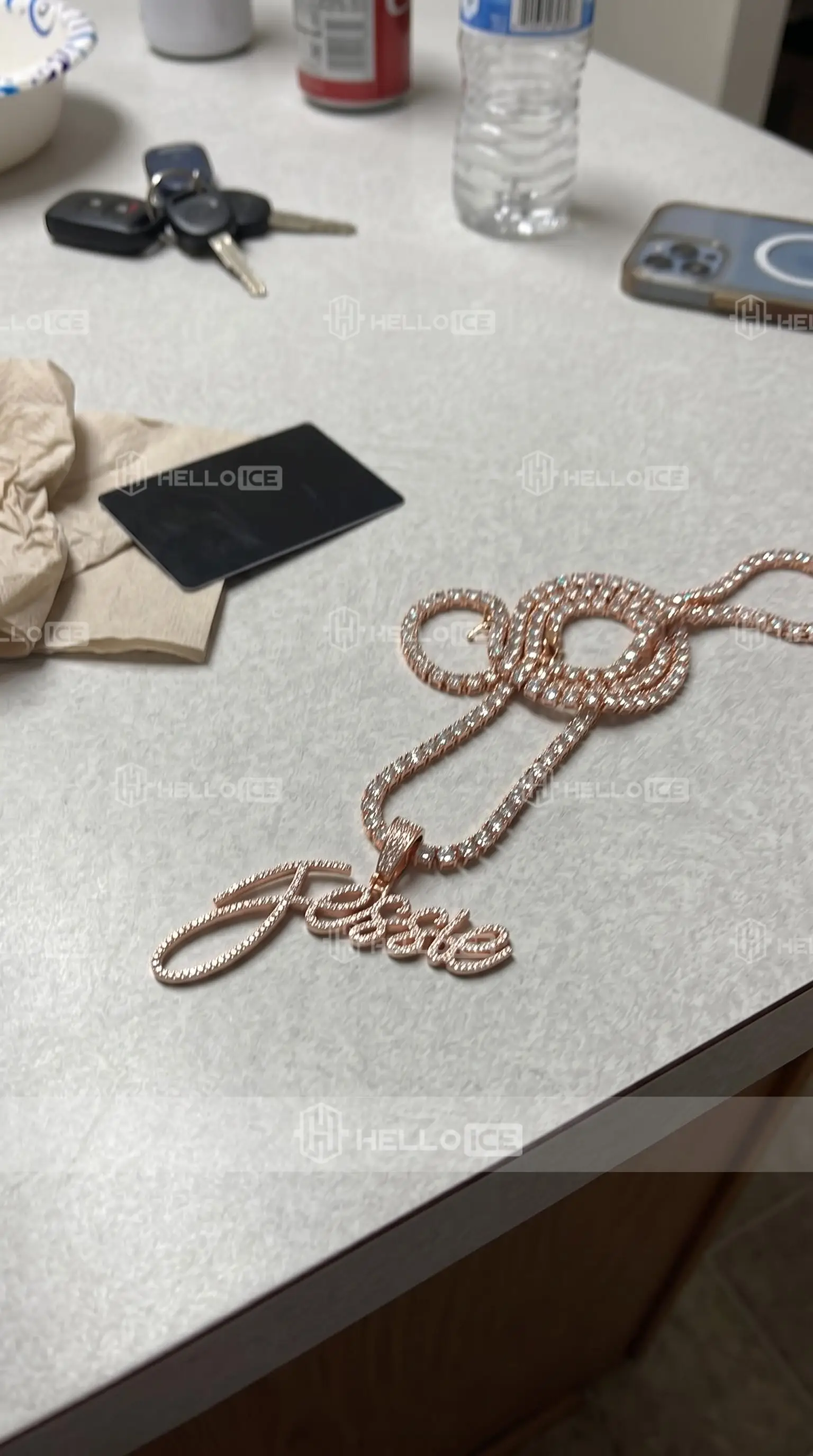 Helloice Review Image
