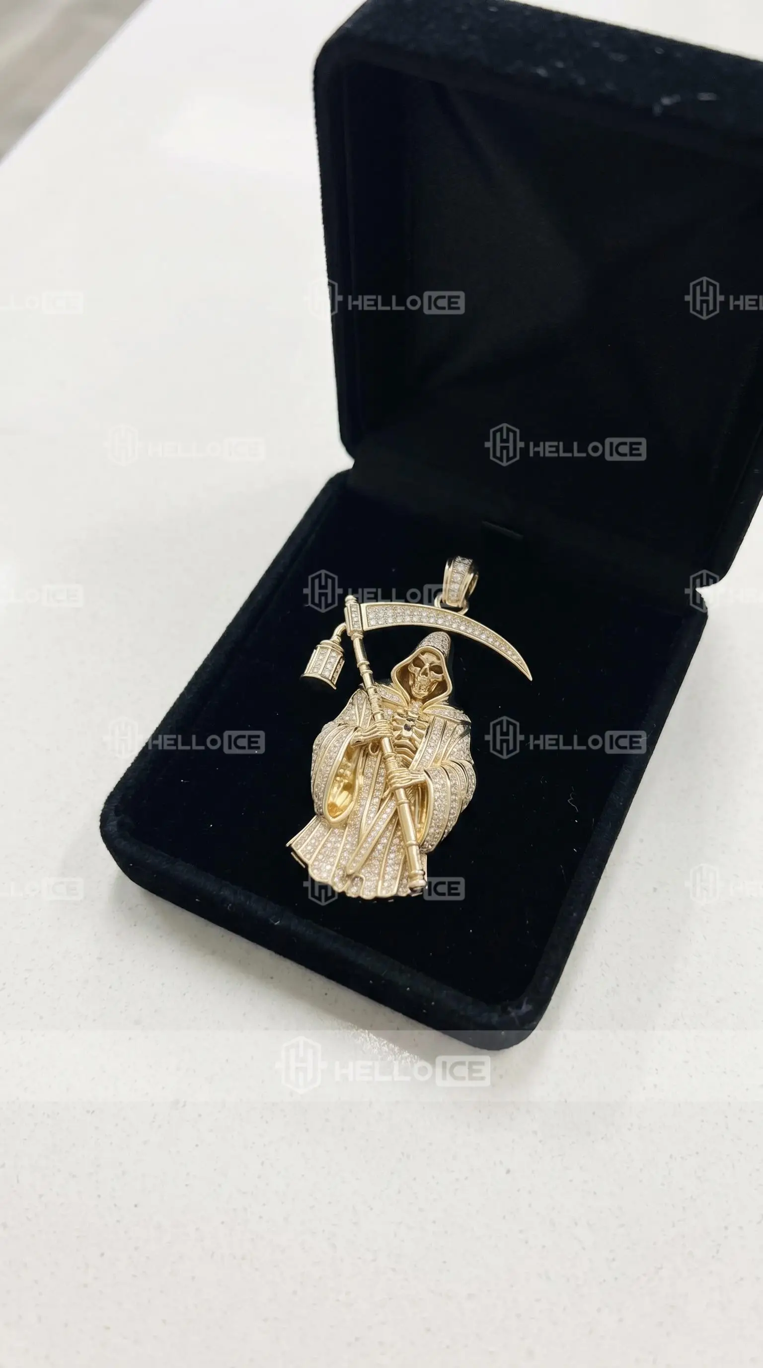 Helloice Review Image