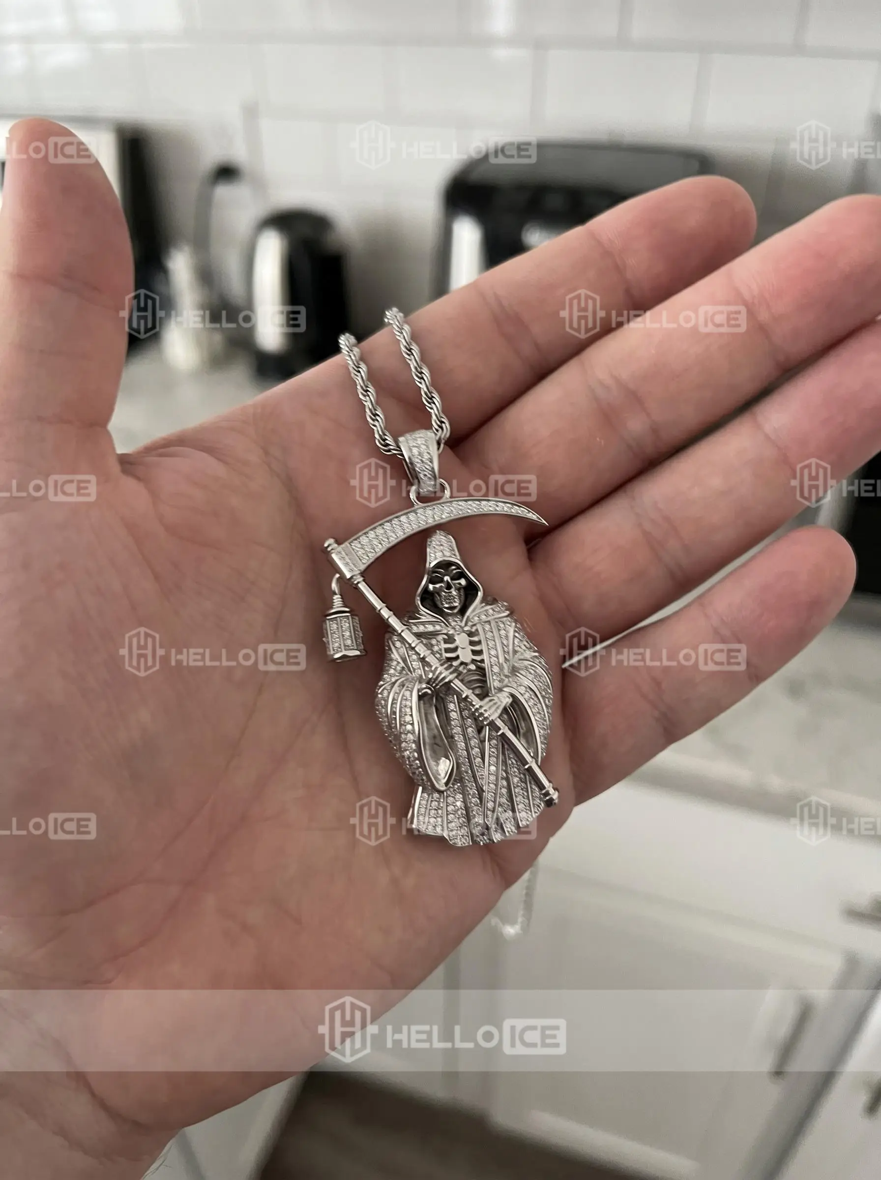 Helloice Review Image
