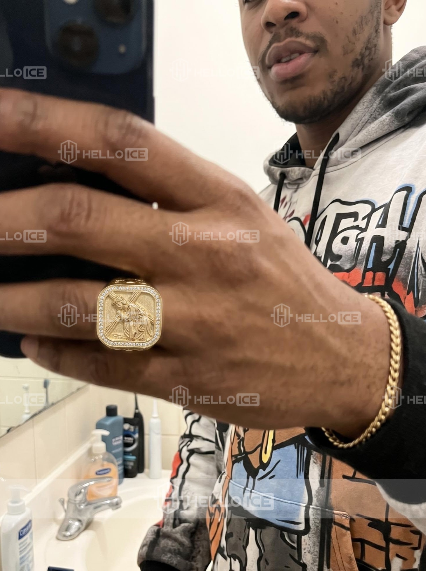 Helloice Review Image