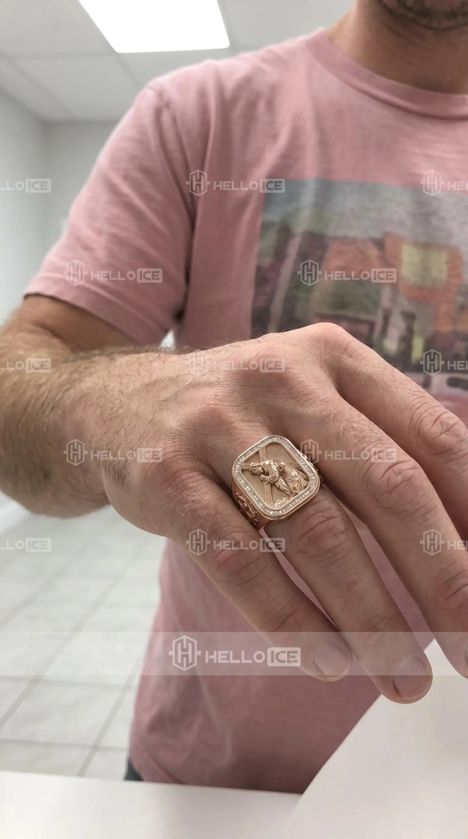 Helloice Review Image