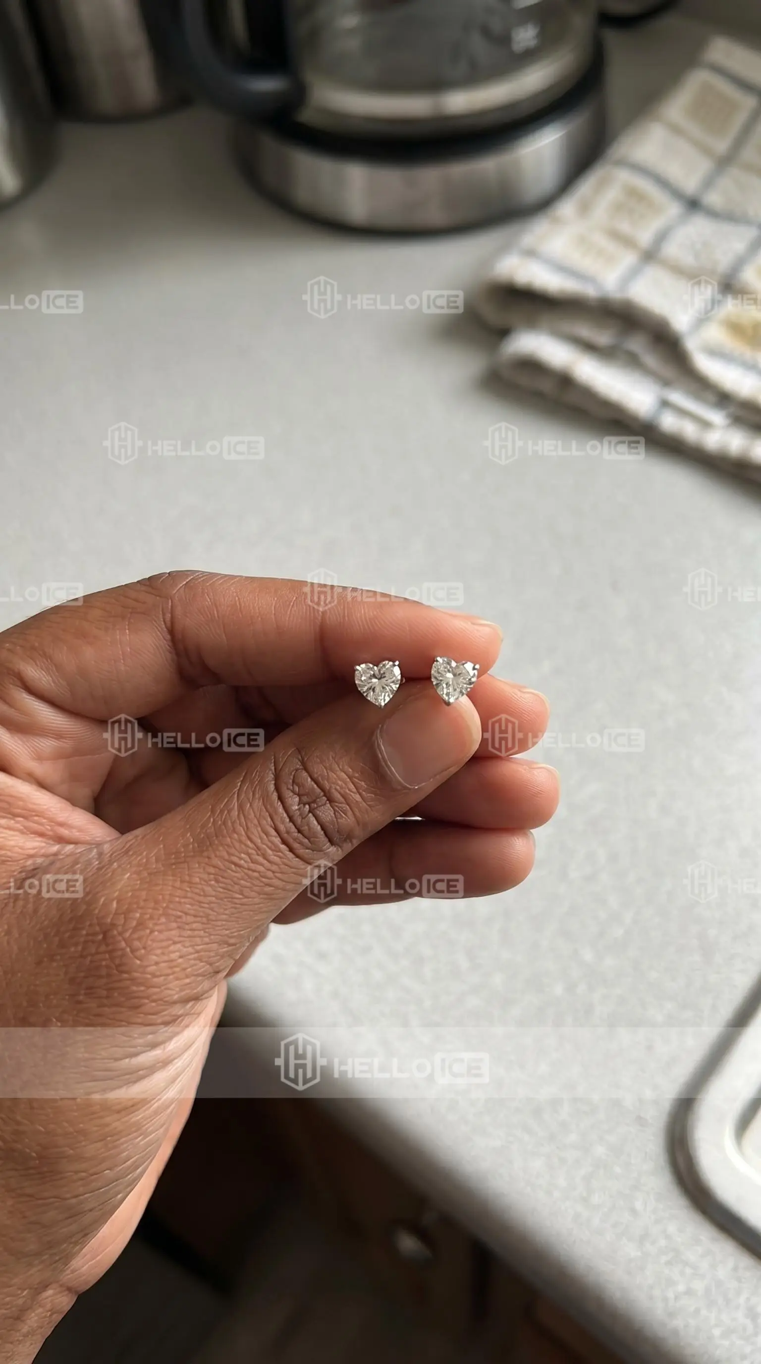 Helloice Review Image