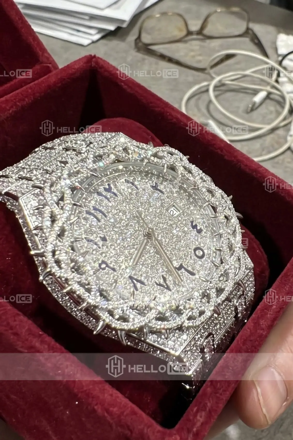 Helloice Review Image