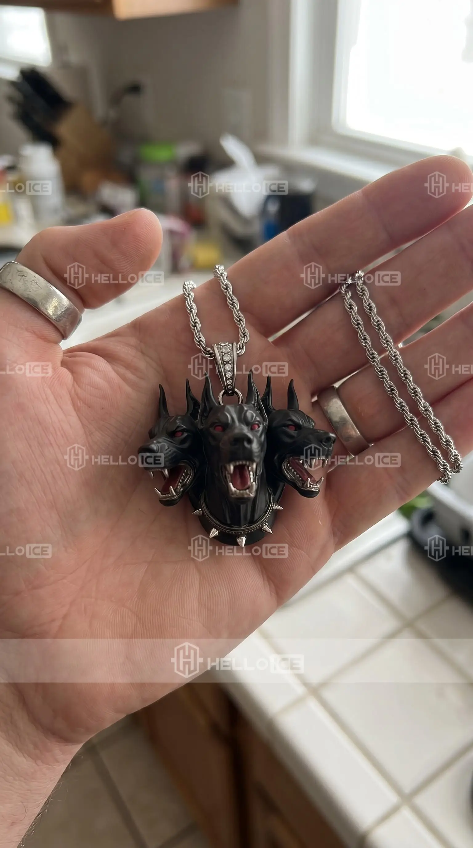 Helloice Review Image