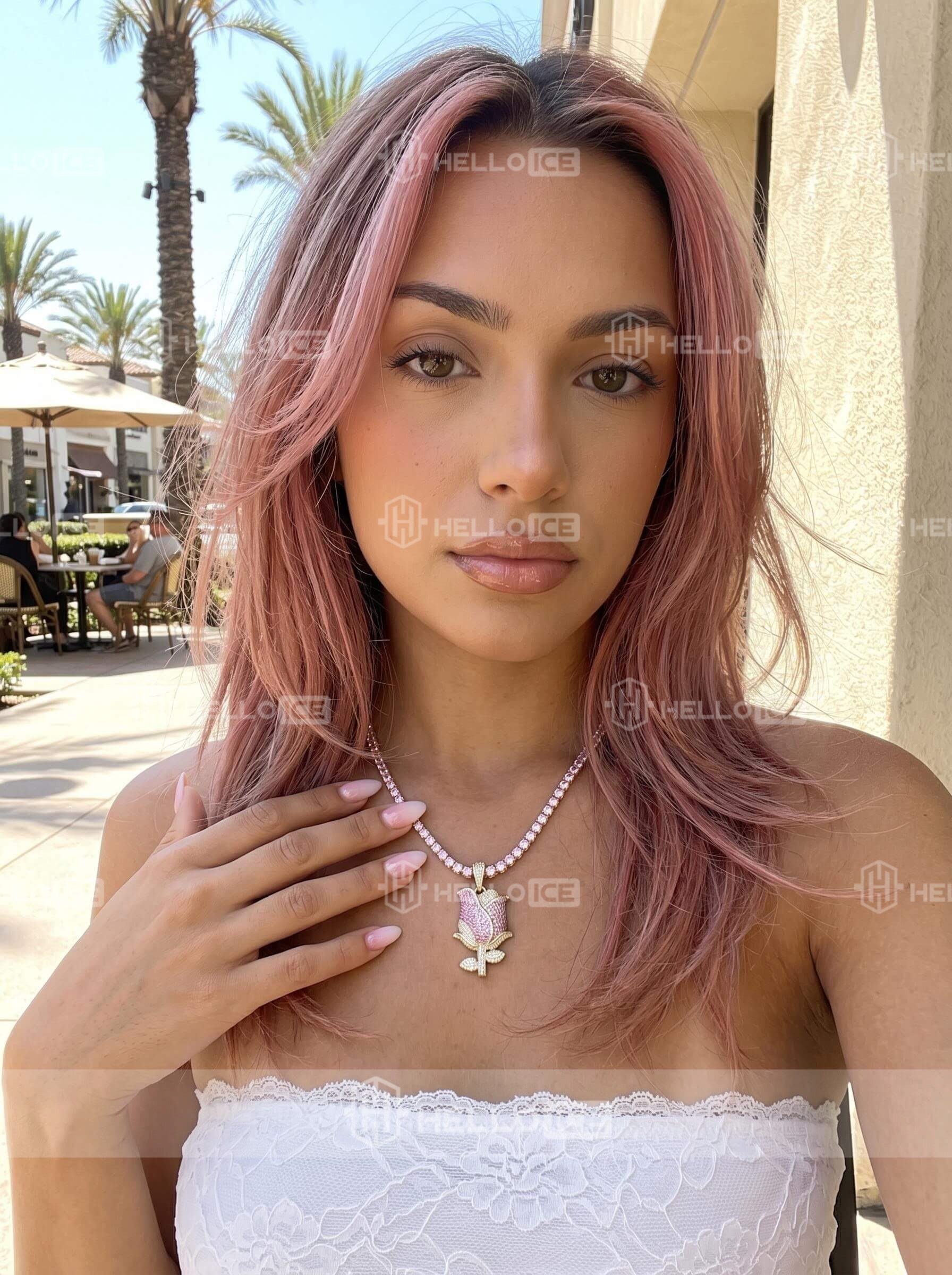 Helloice Review Image