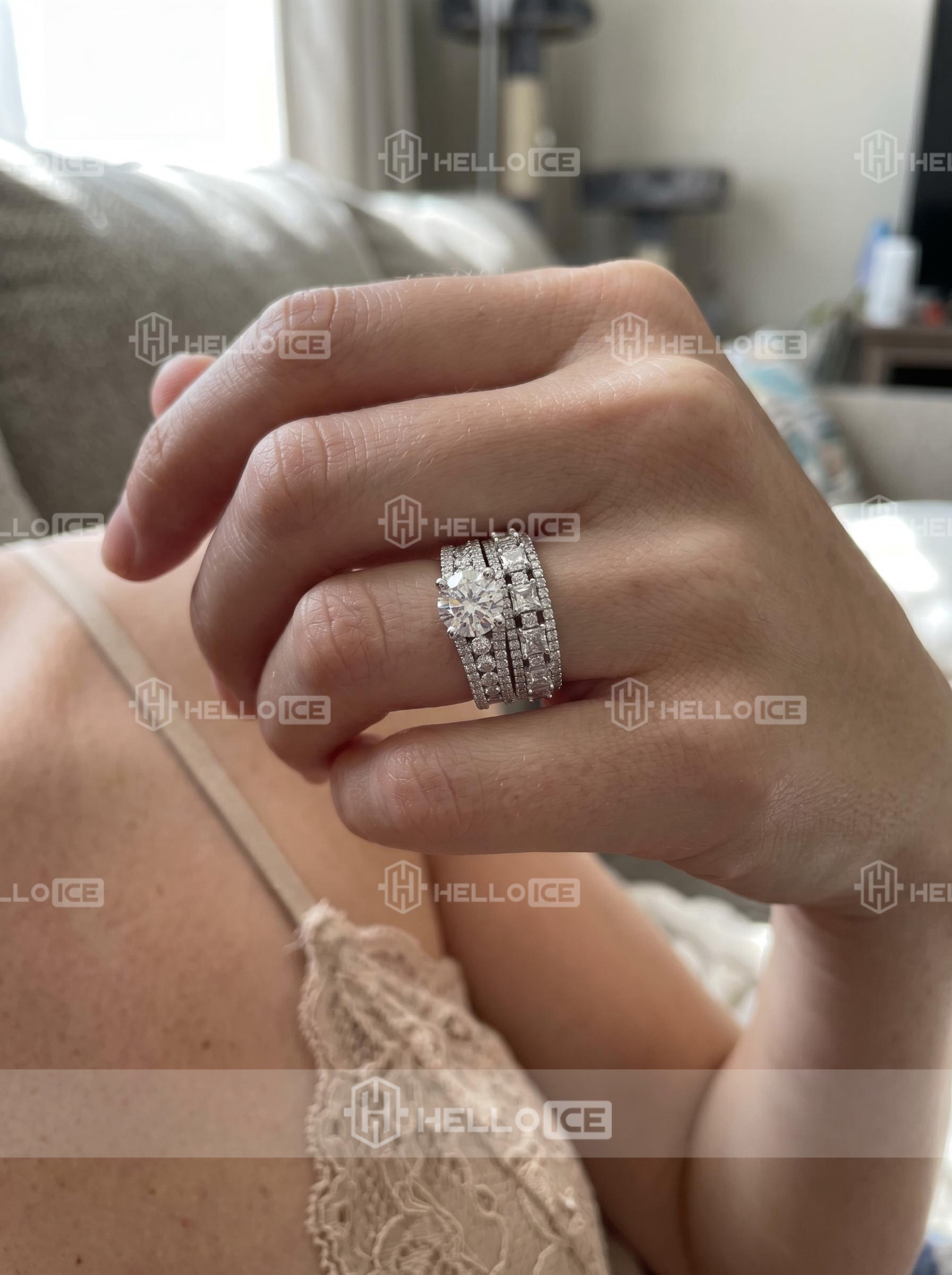 Helloice Review Image