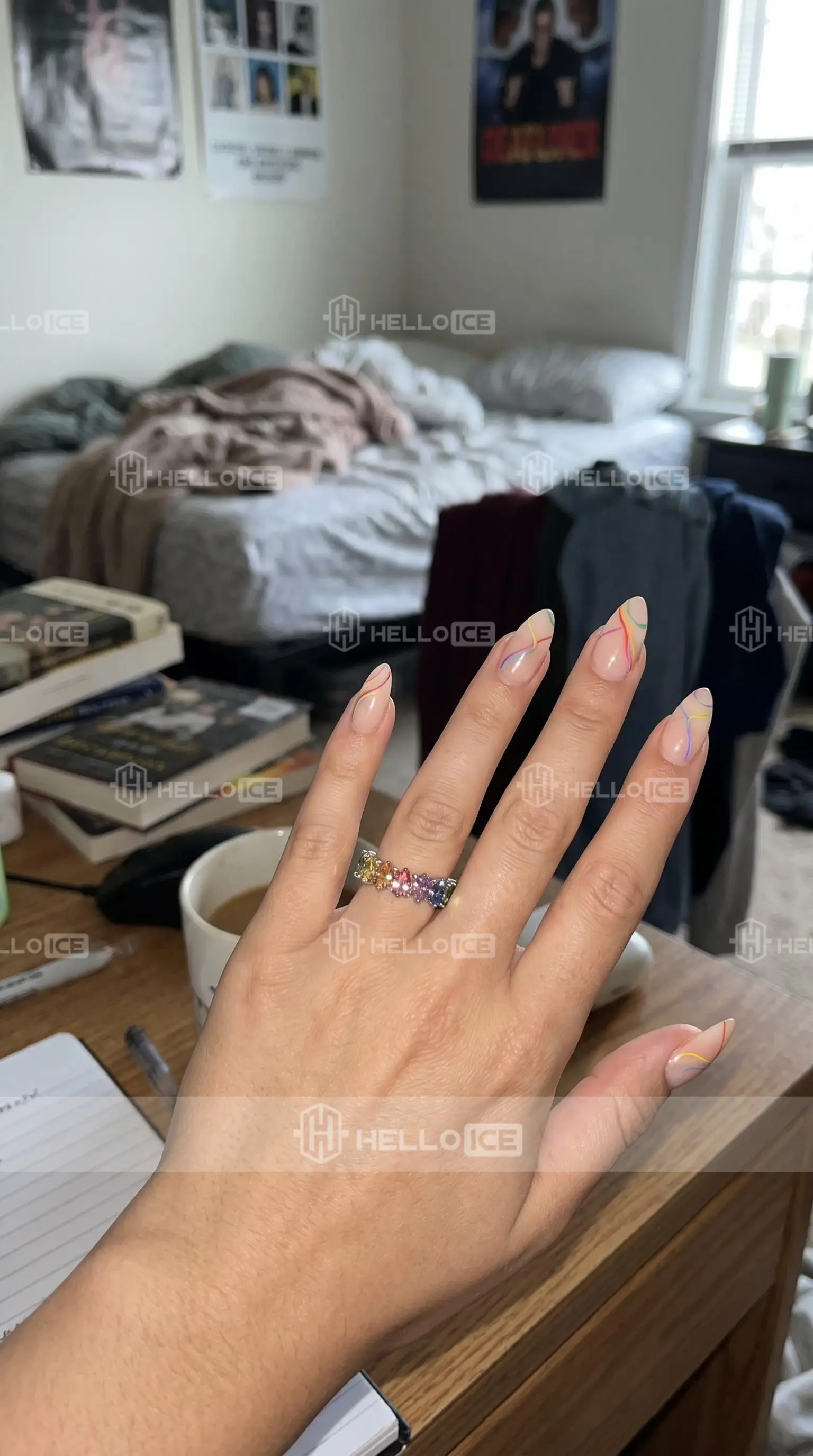 Helloice Review Image