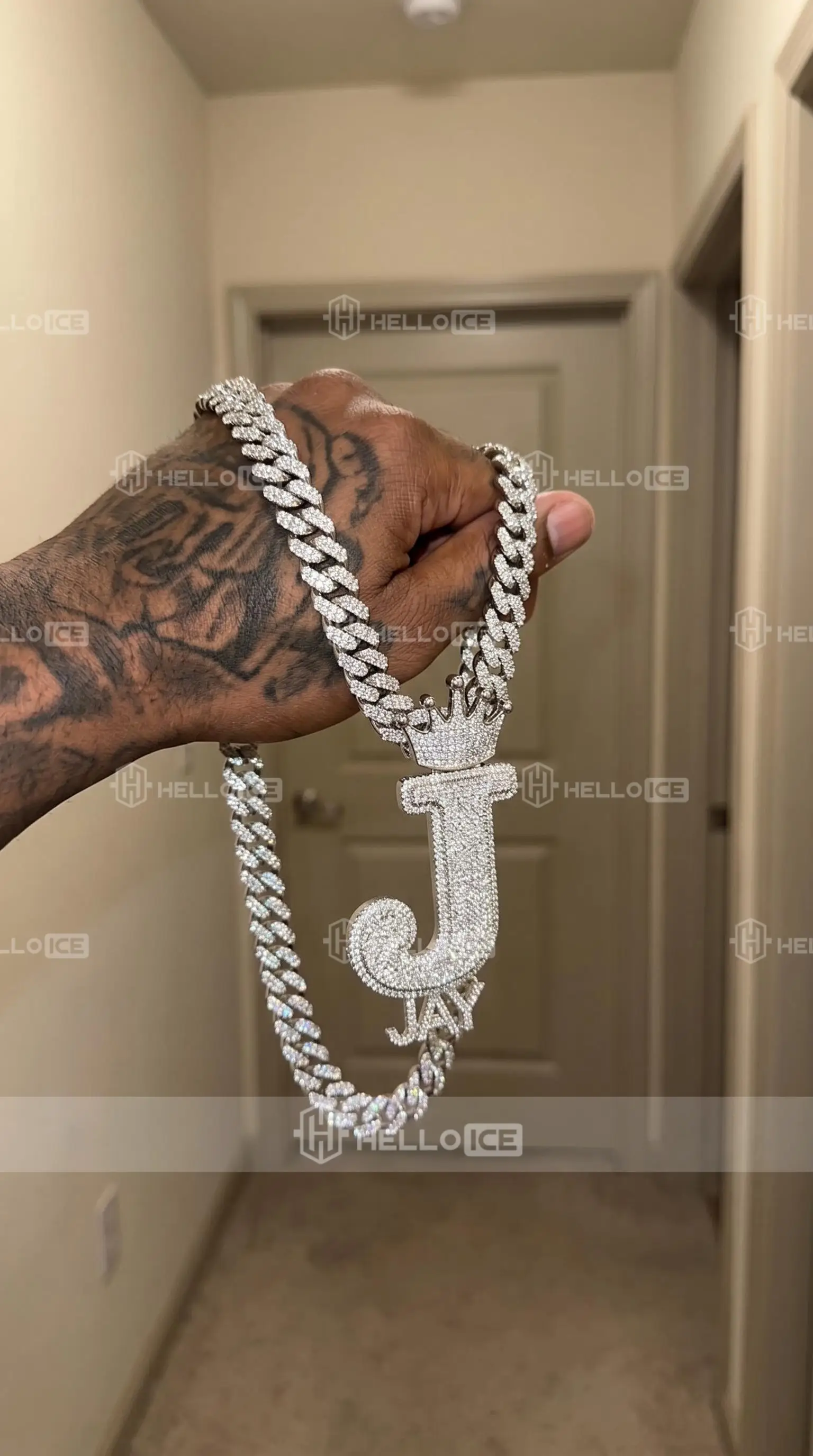 Helloice Review Image
