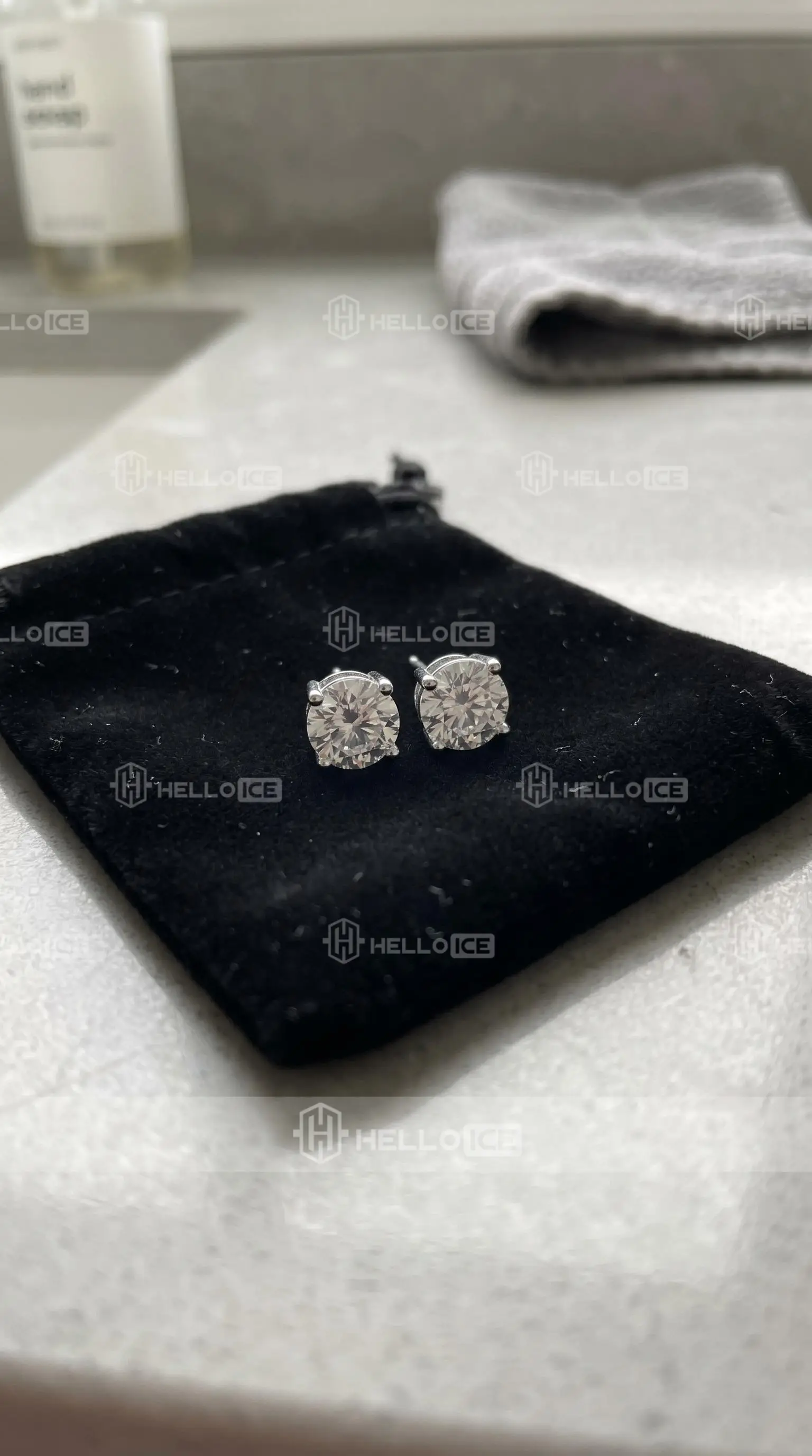 Helloice Review Image
