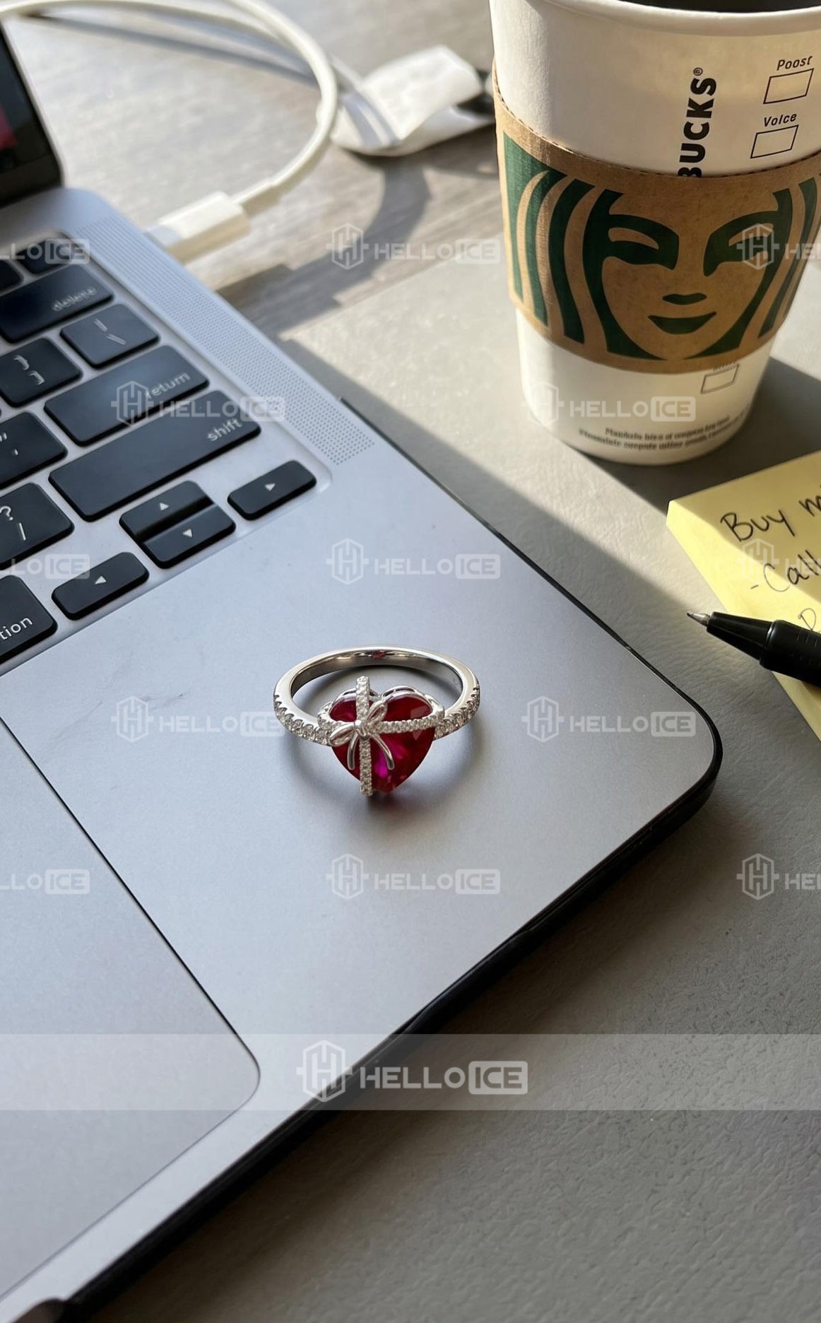 Helloice Review Image