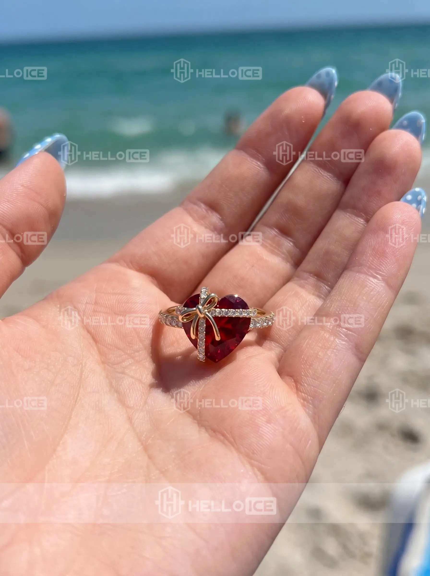 Helloice Review Image