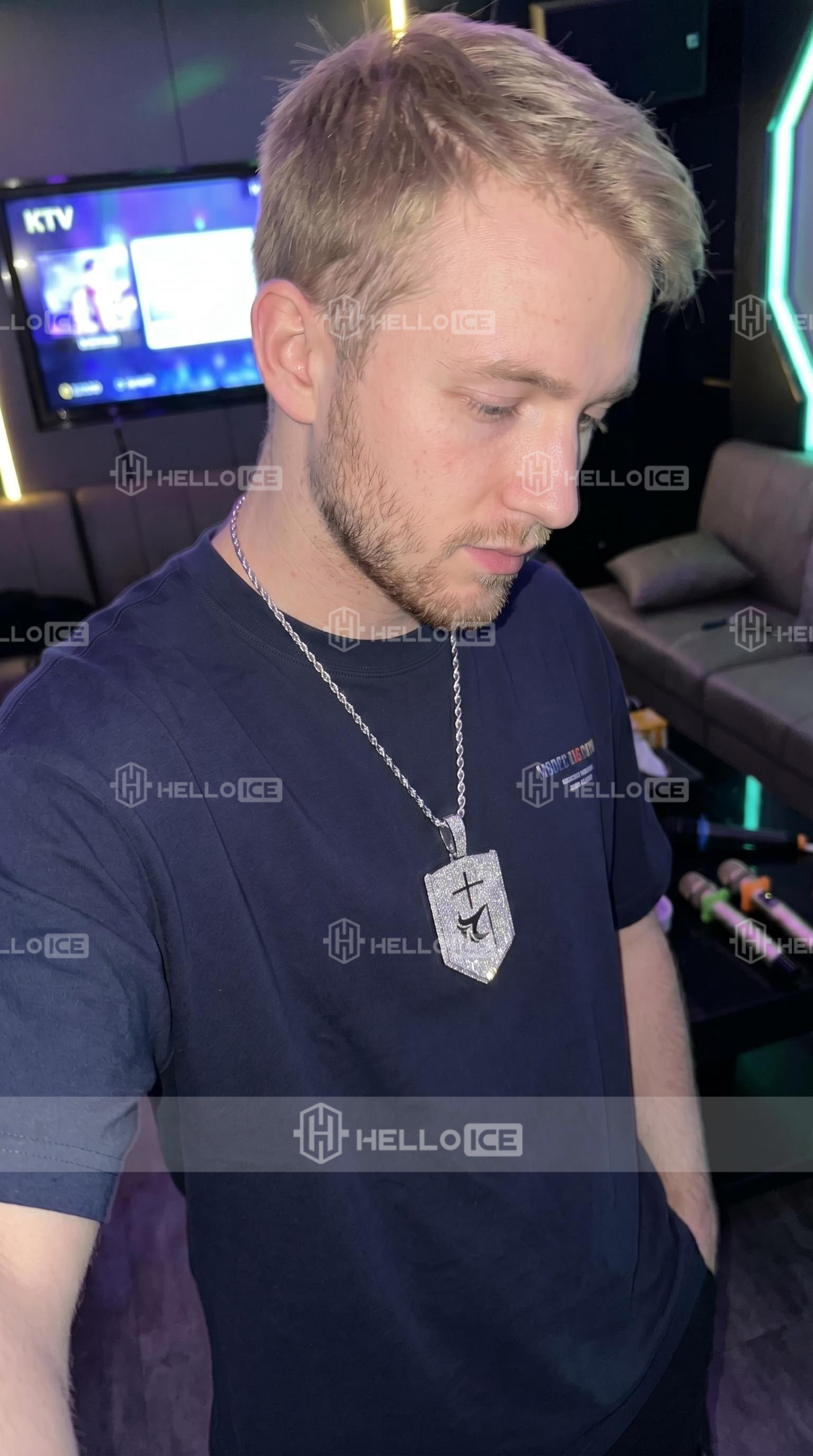 Helloice Review Image