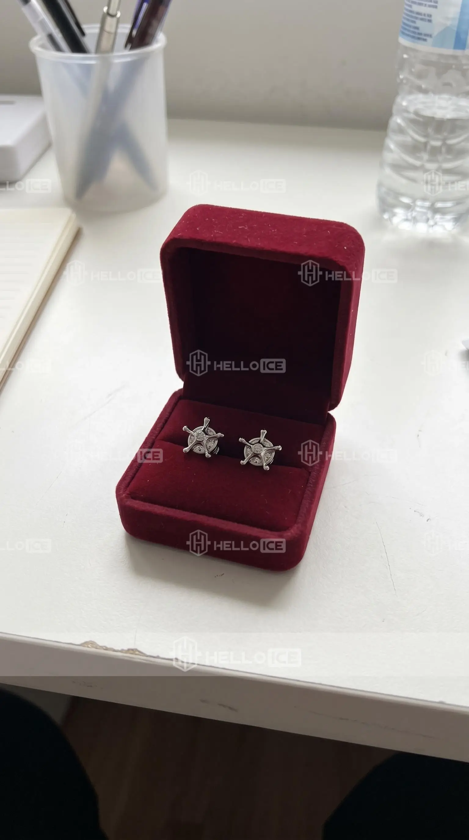 Helloice Review Image