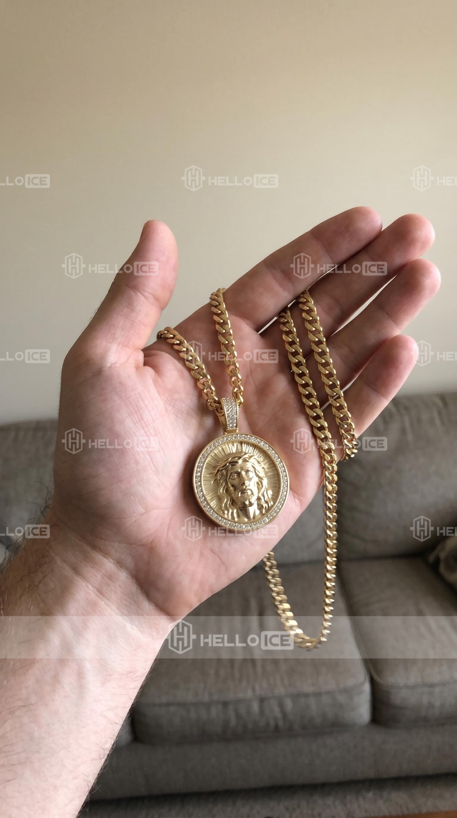 Helloice Review Image