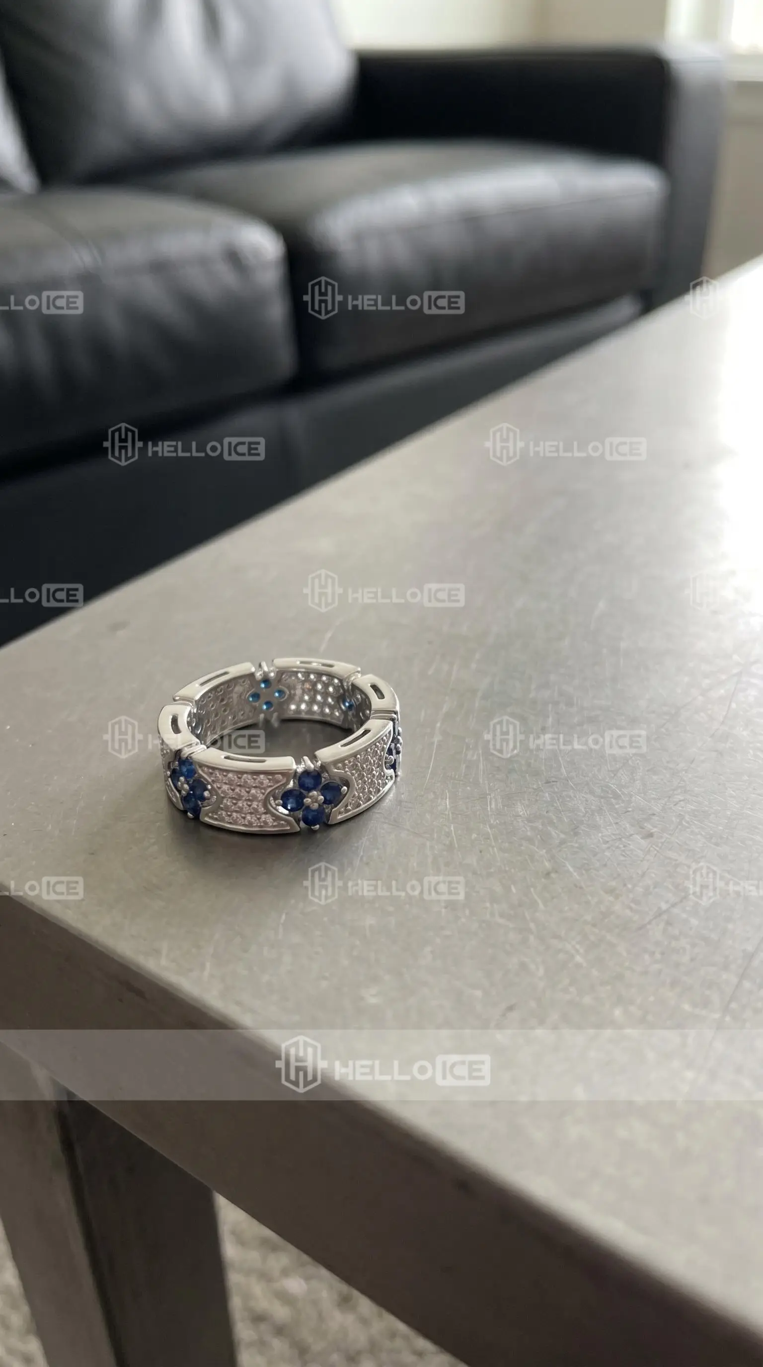 Helloice Review Image