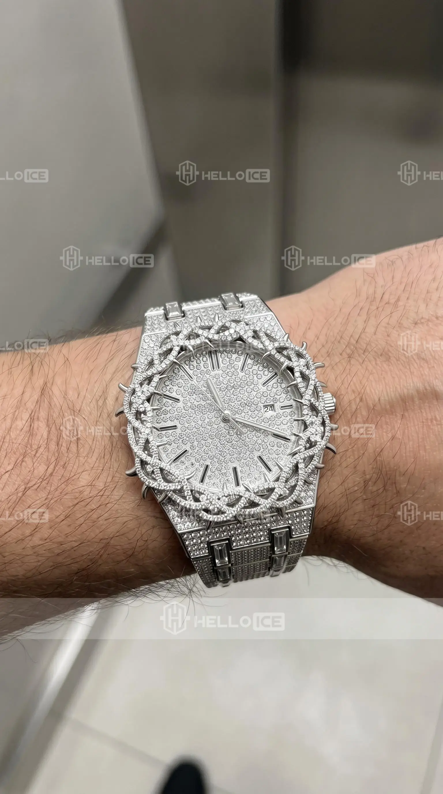 Helloice Review Image