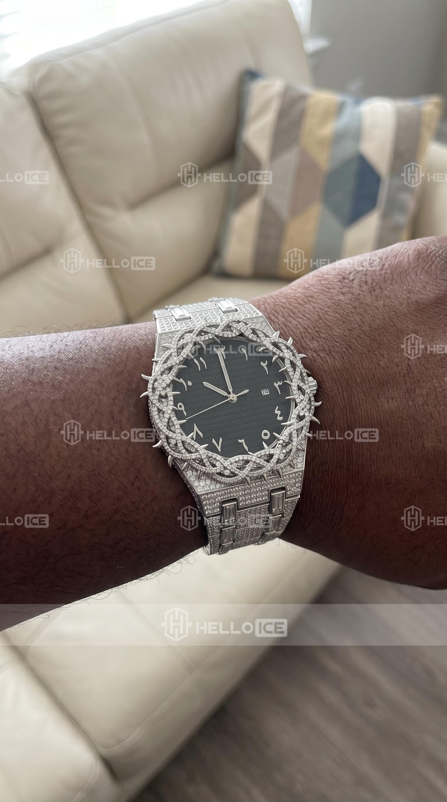 Helloice Review Image