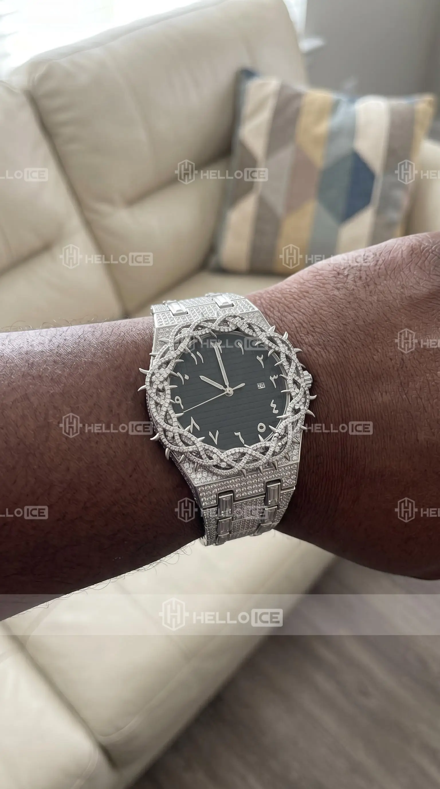 Helloice Review Image