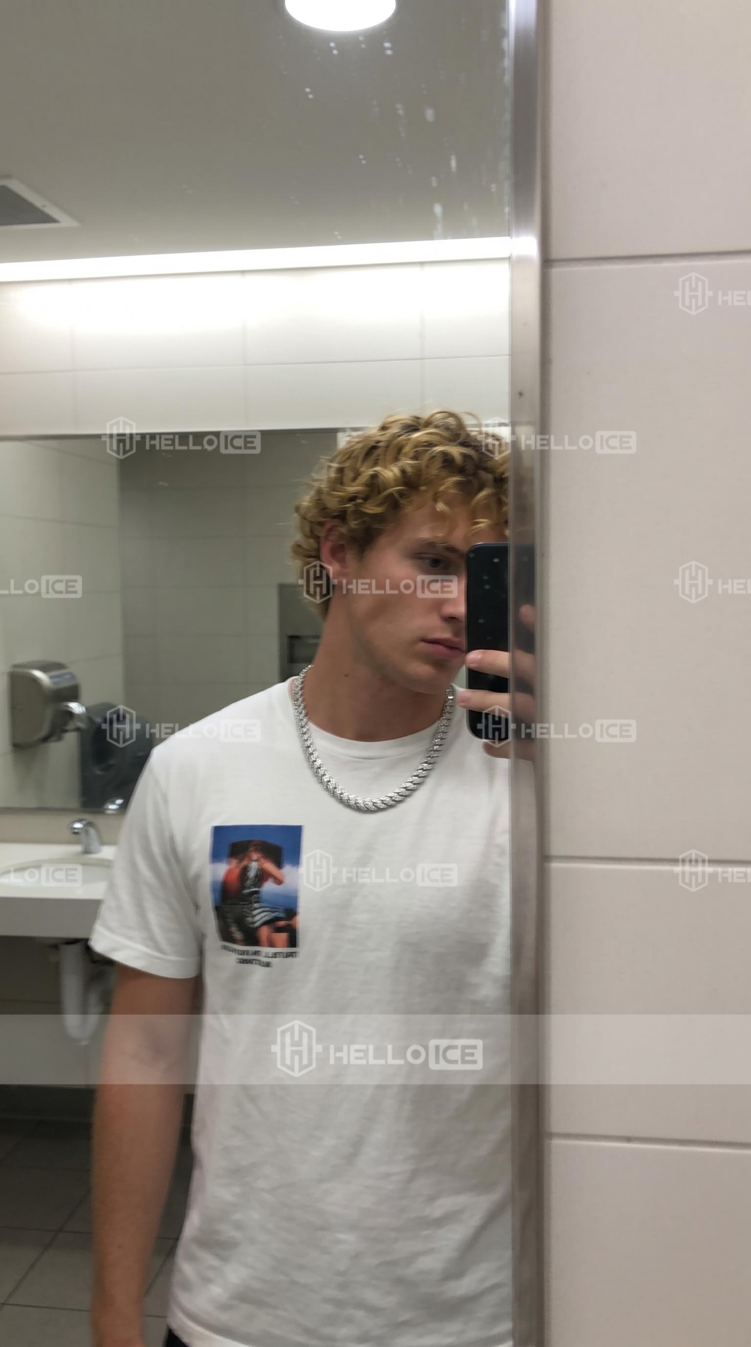 Helloice Review Image