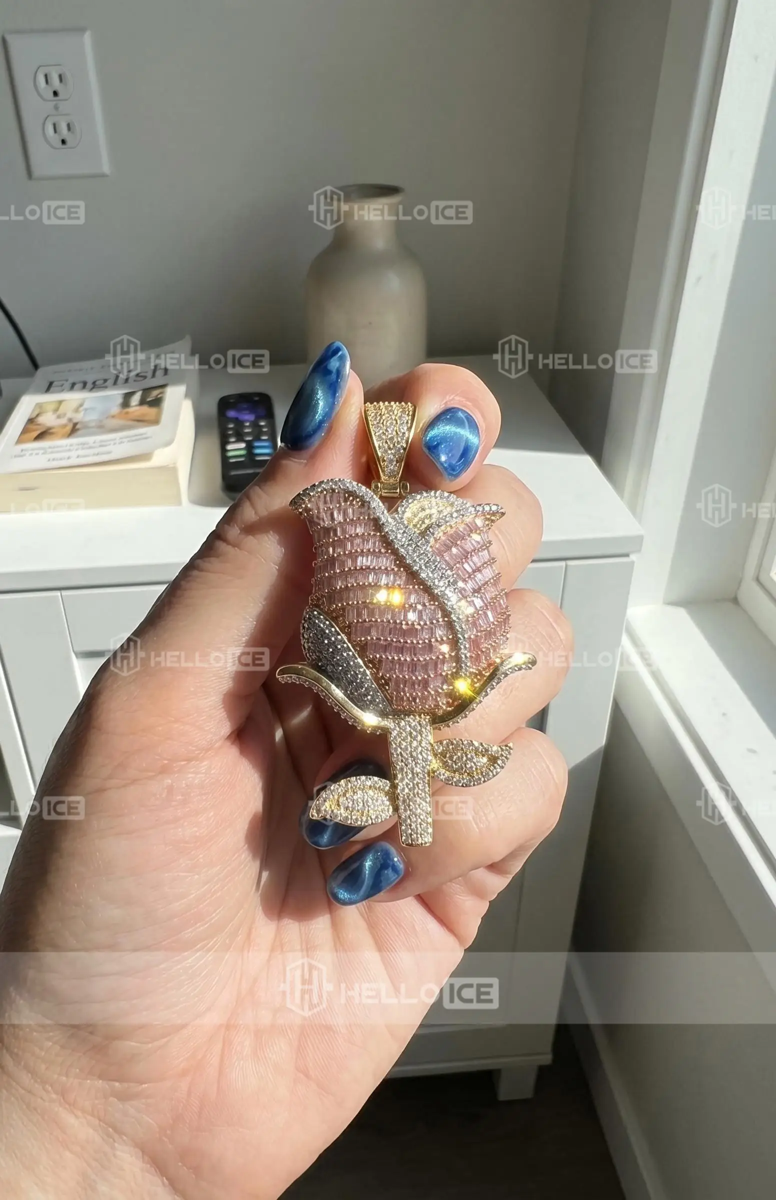 Helloice Review Image