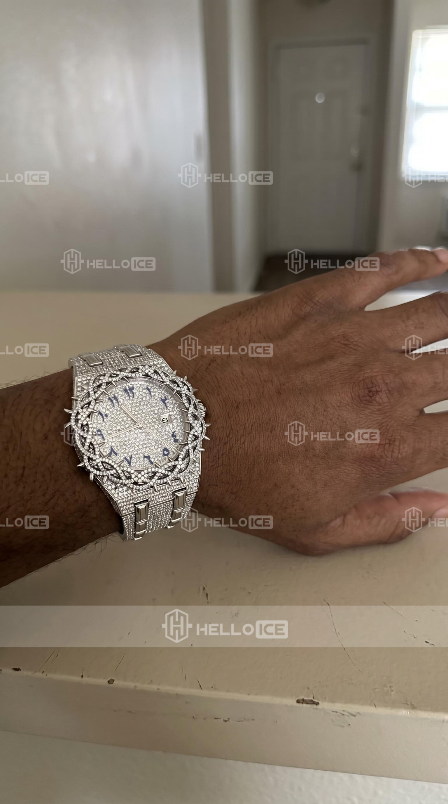 Helloice Review Image