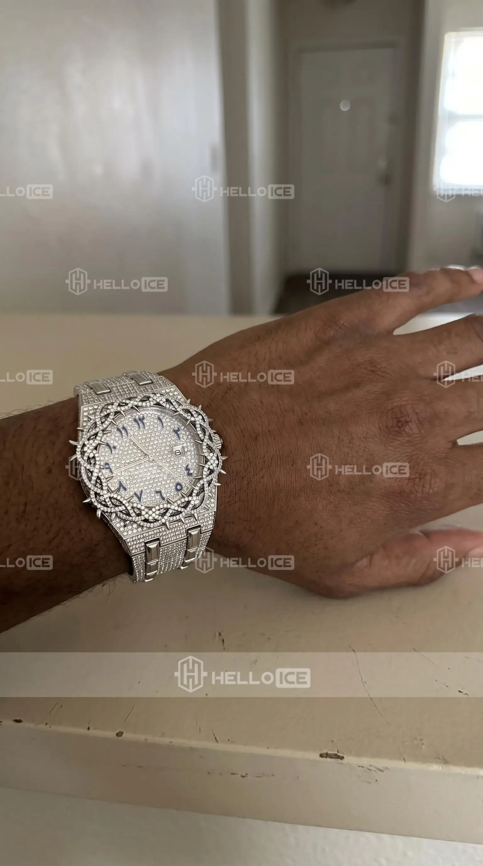 Helloice Review Image