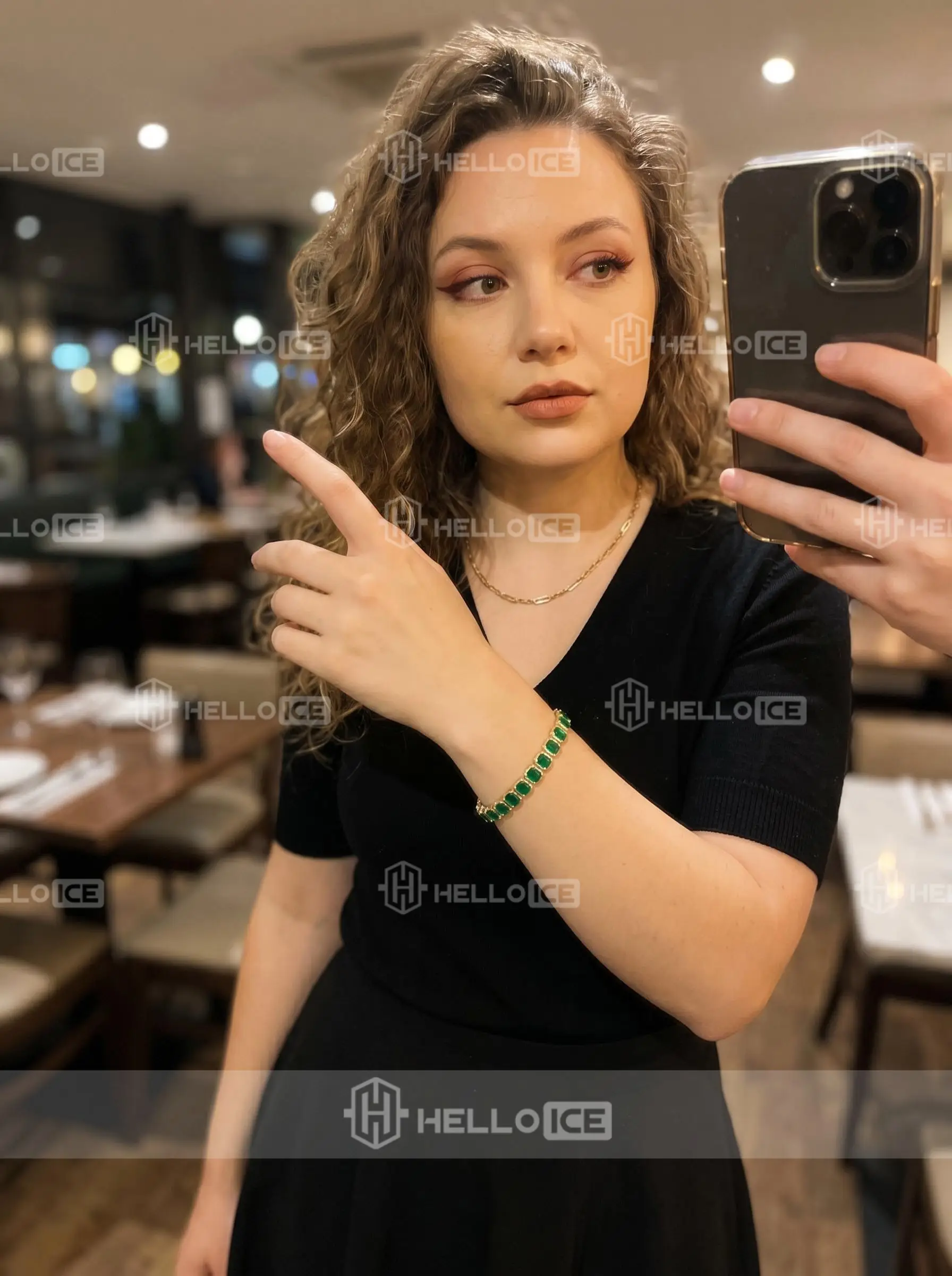 Helloice Review Image