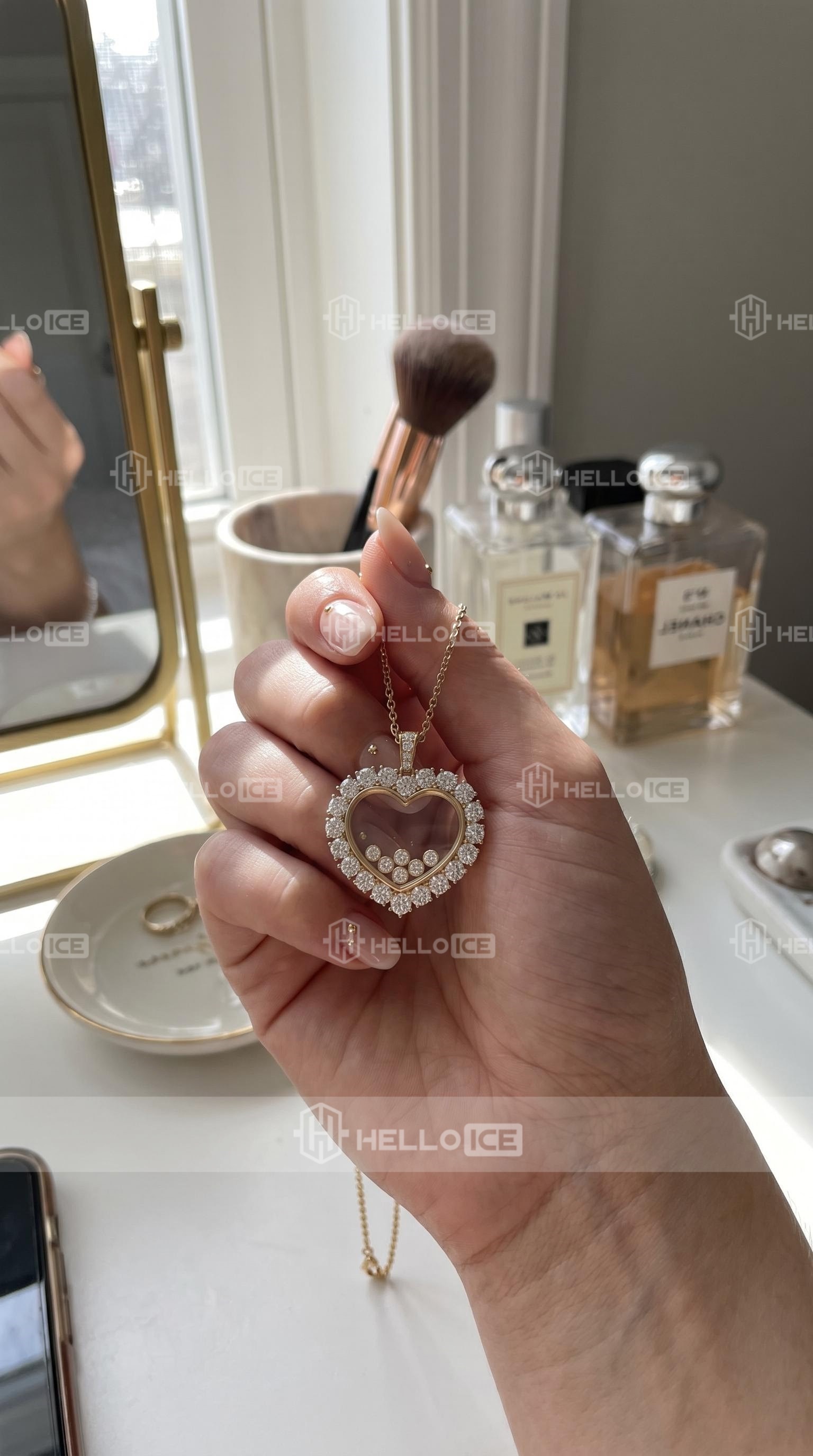 Helloice Review Image