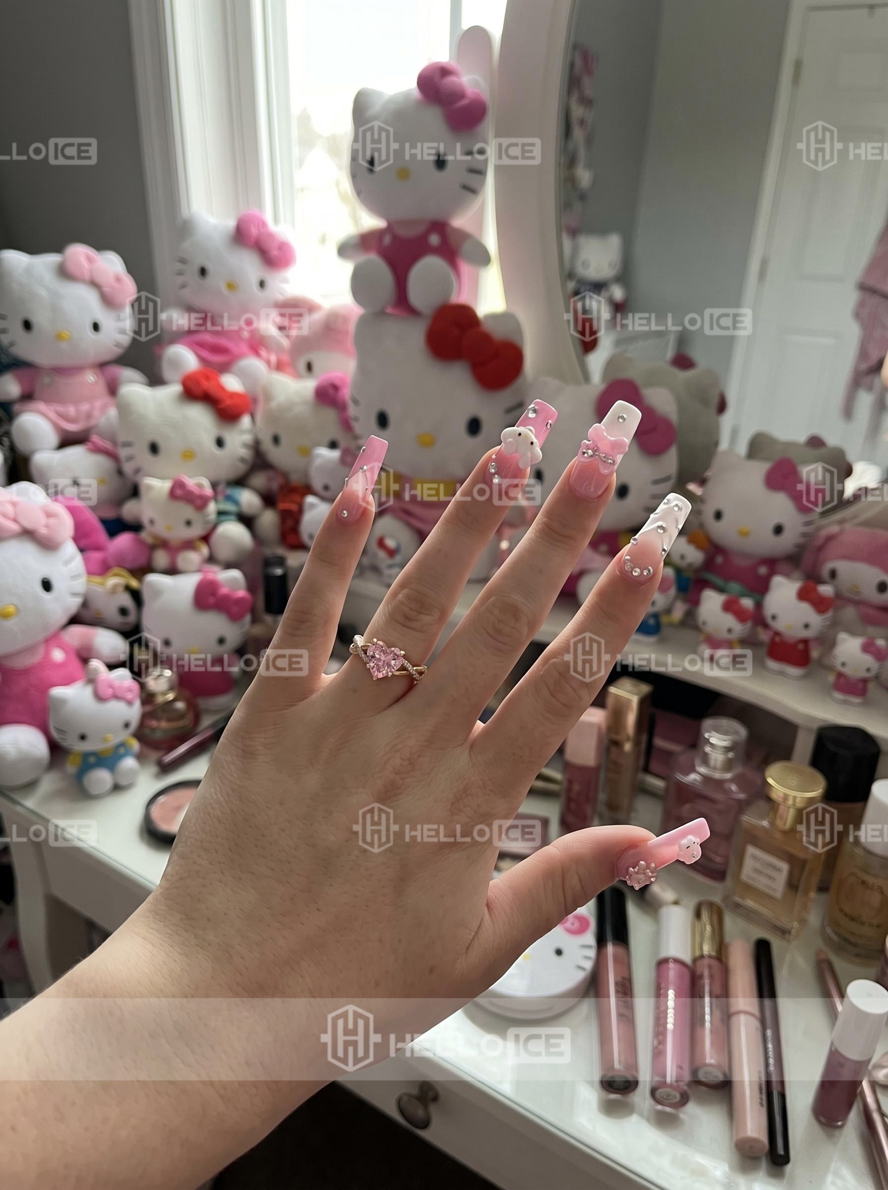 Helloice Review Image