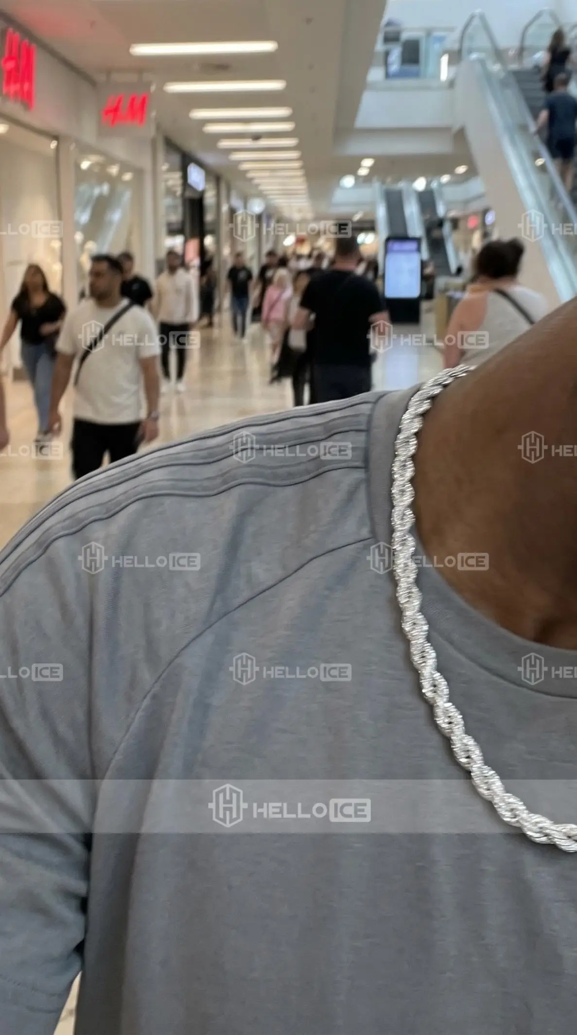 Helloice Review Image