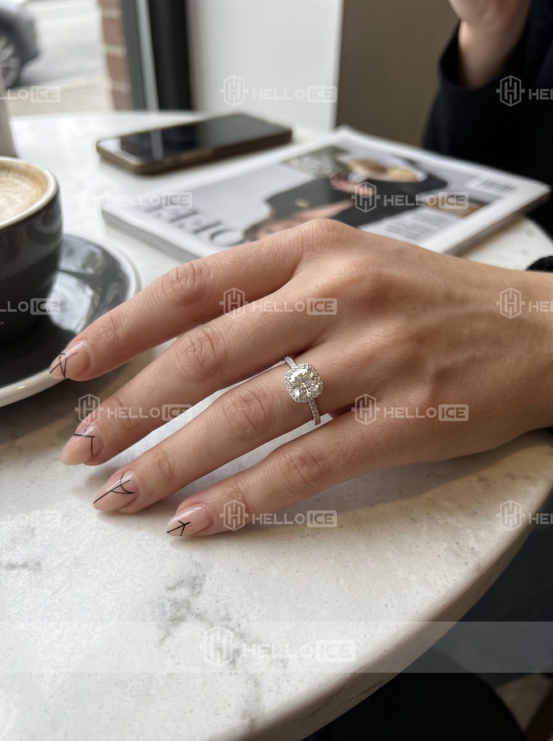Helloice Review Image