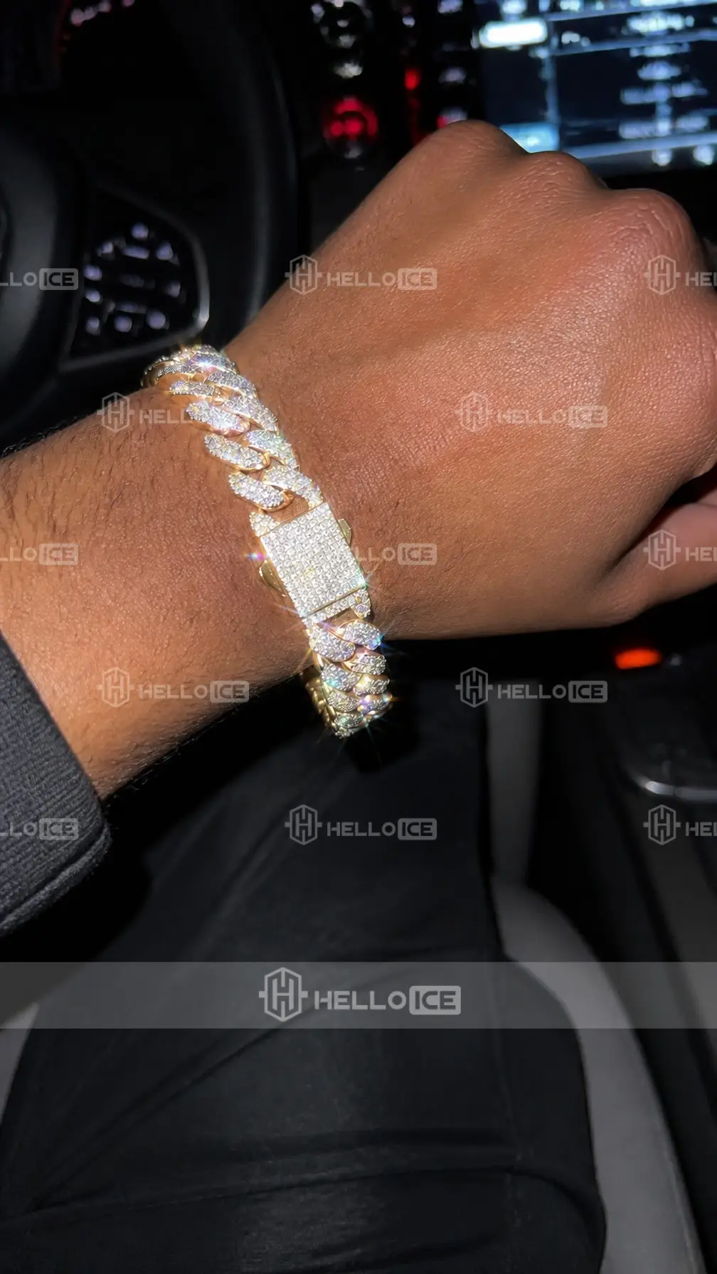 Helloice Review Image