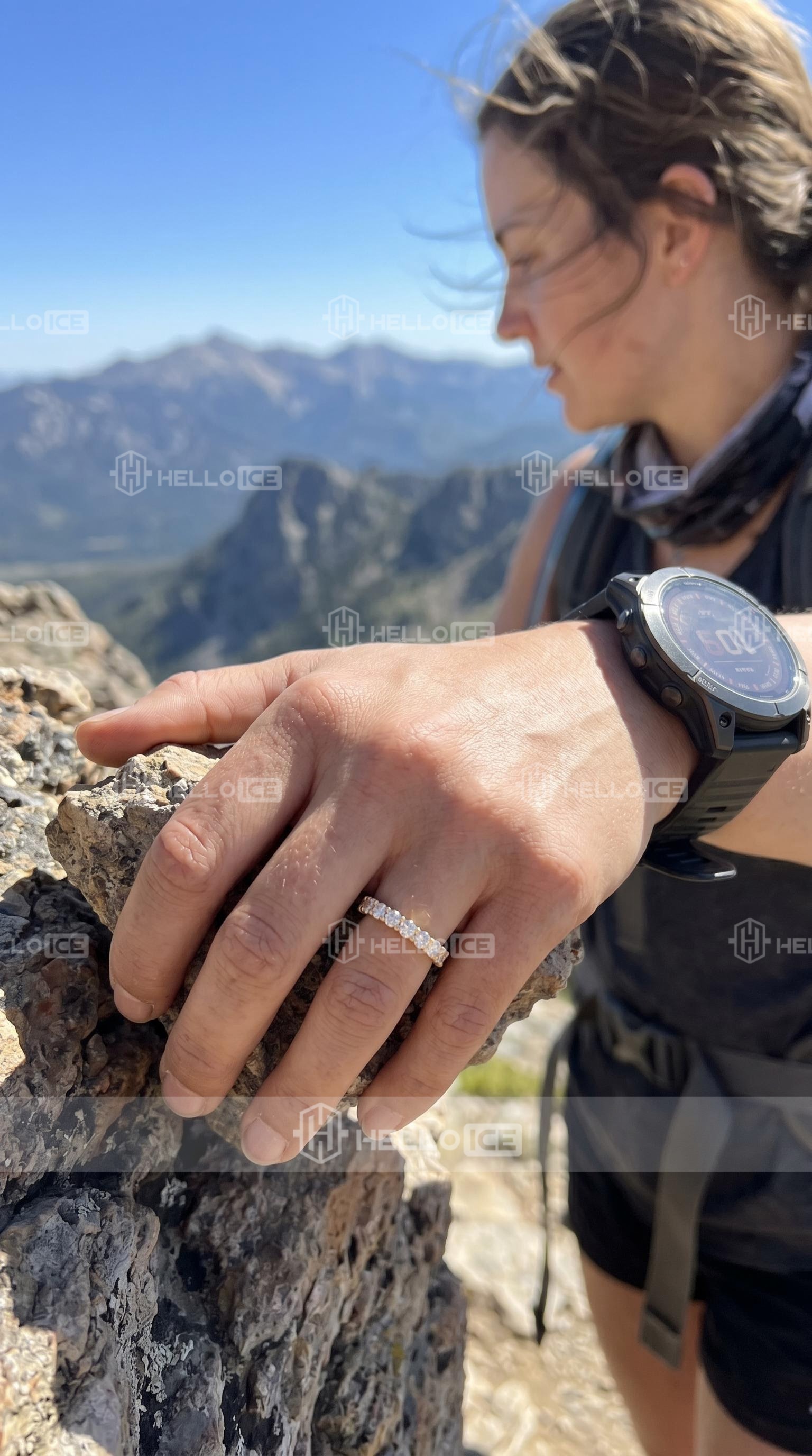 Helloice Review Image