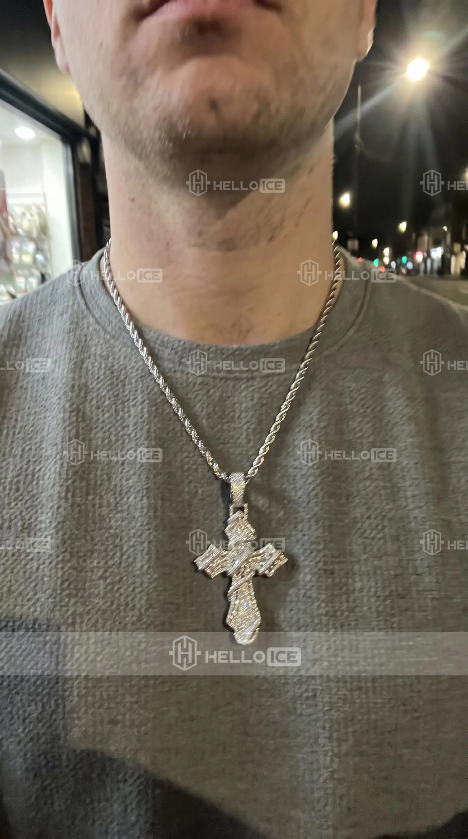 Helloice Review Image