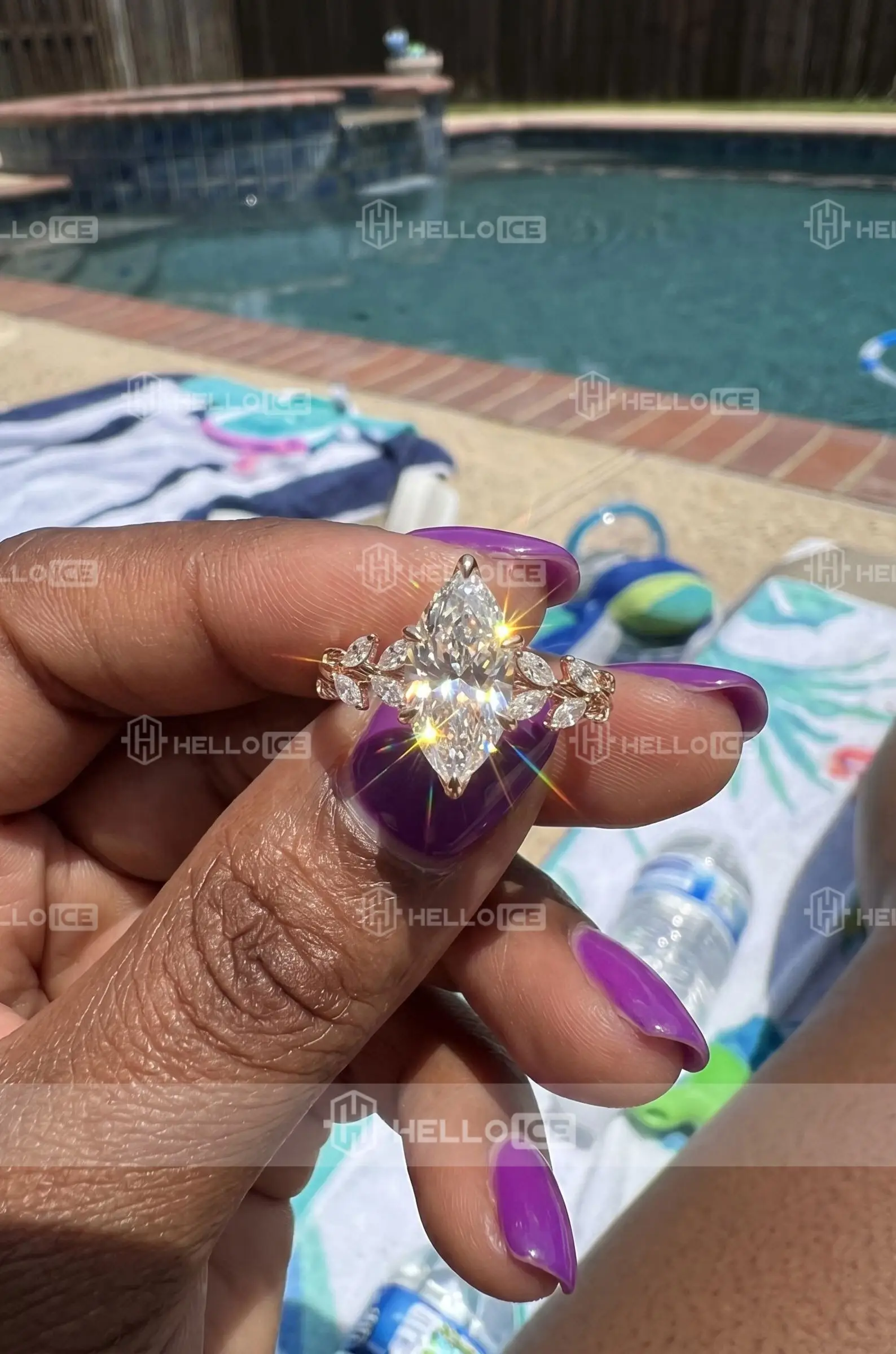 Helloice Review Image