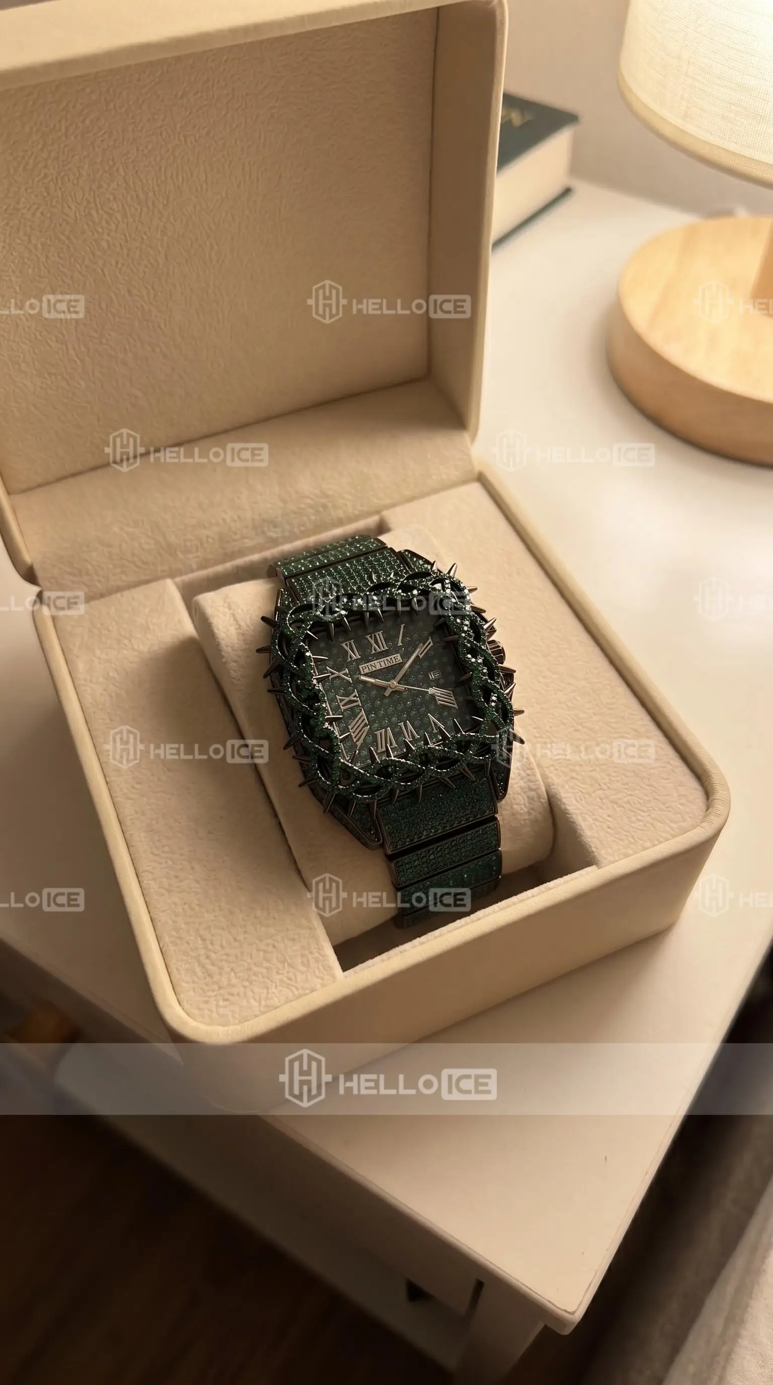 Helloice Review Image