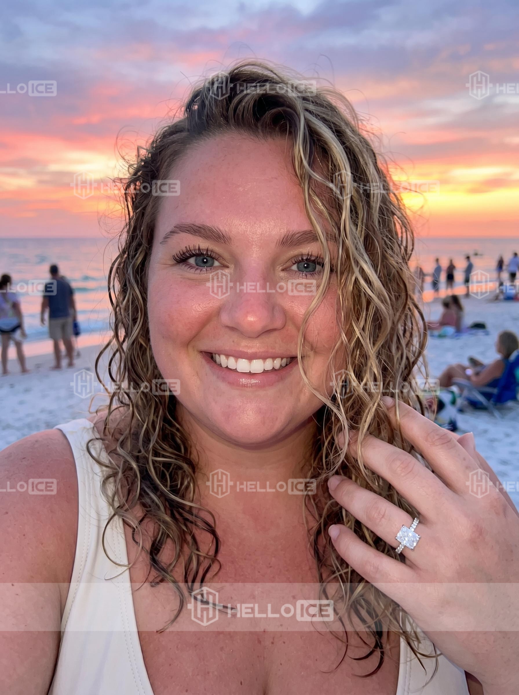 Helloice Review Image