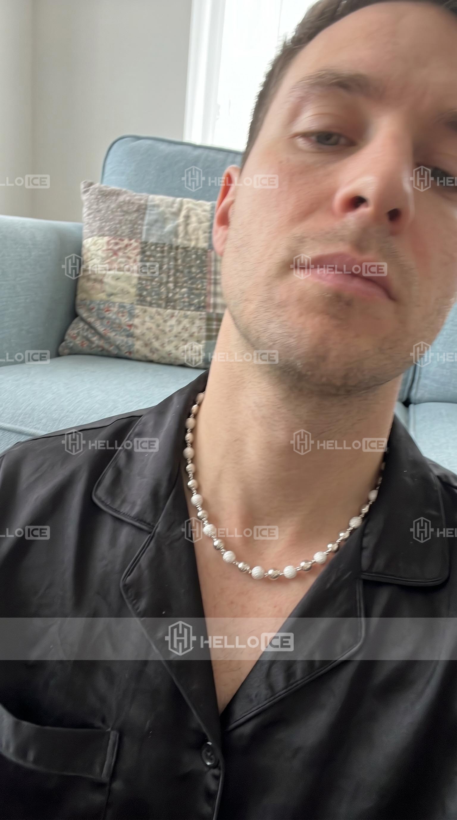 Helloice Review Image