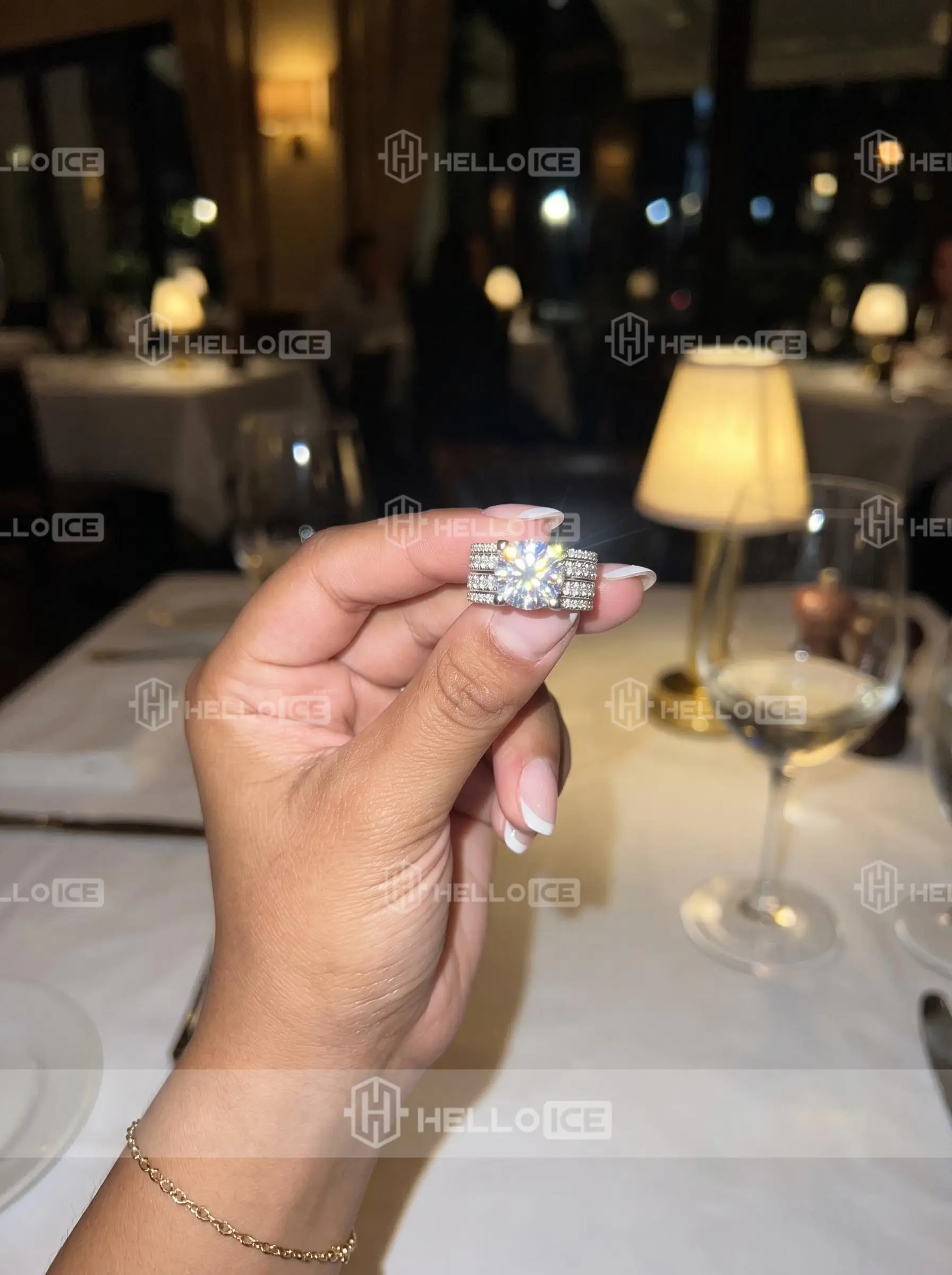 Helloice Review Image